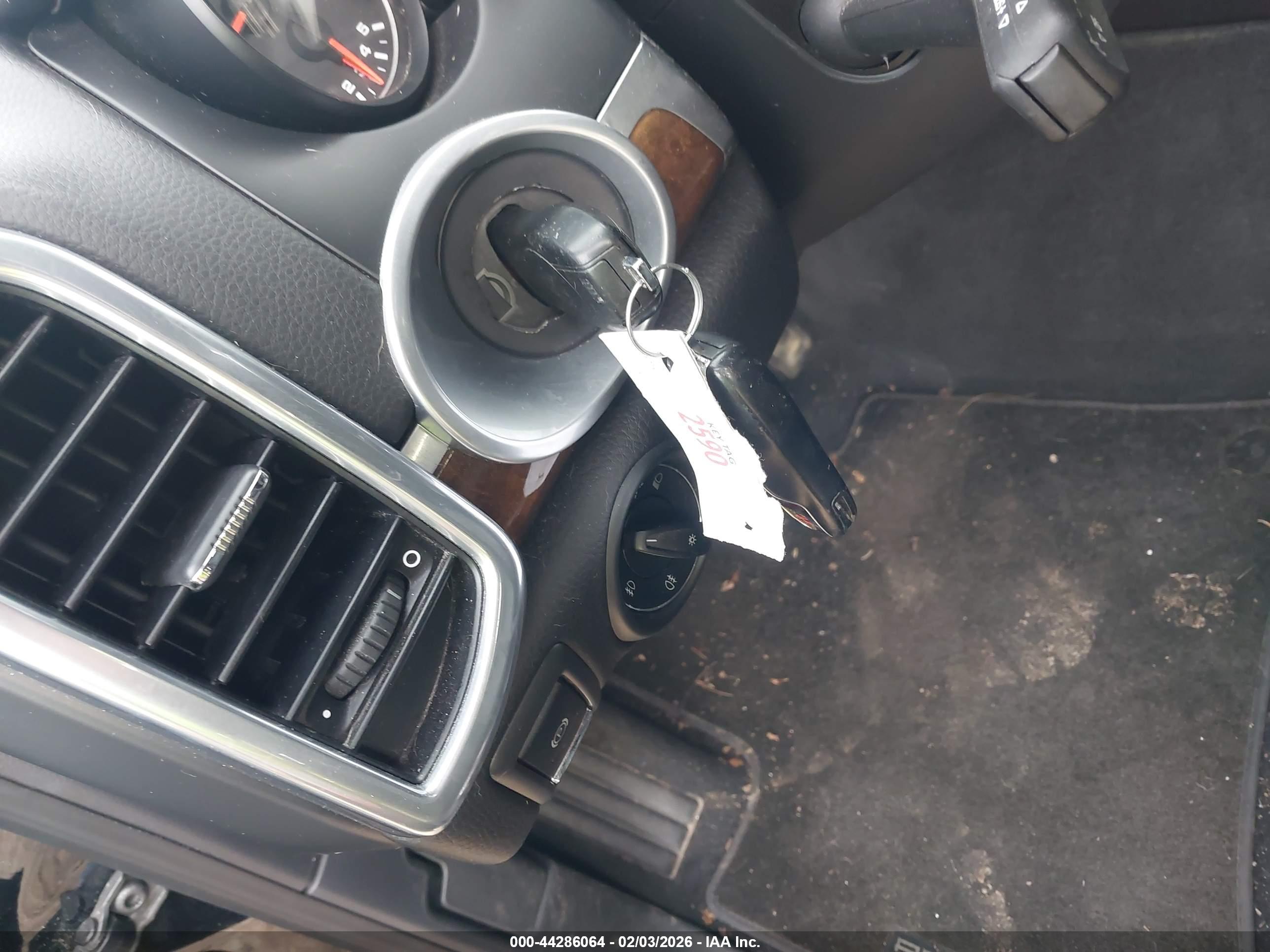 PORSCHE CAYENNE image 11