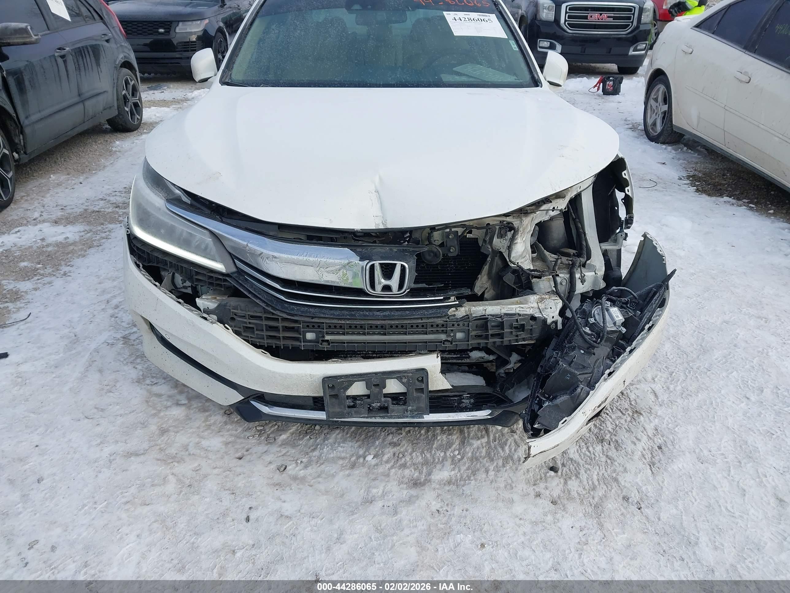 HONDA ACCORD image 6