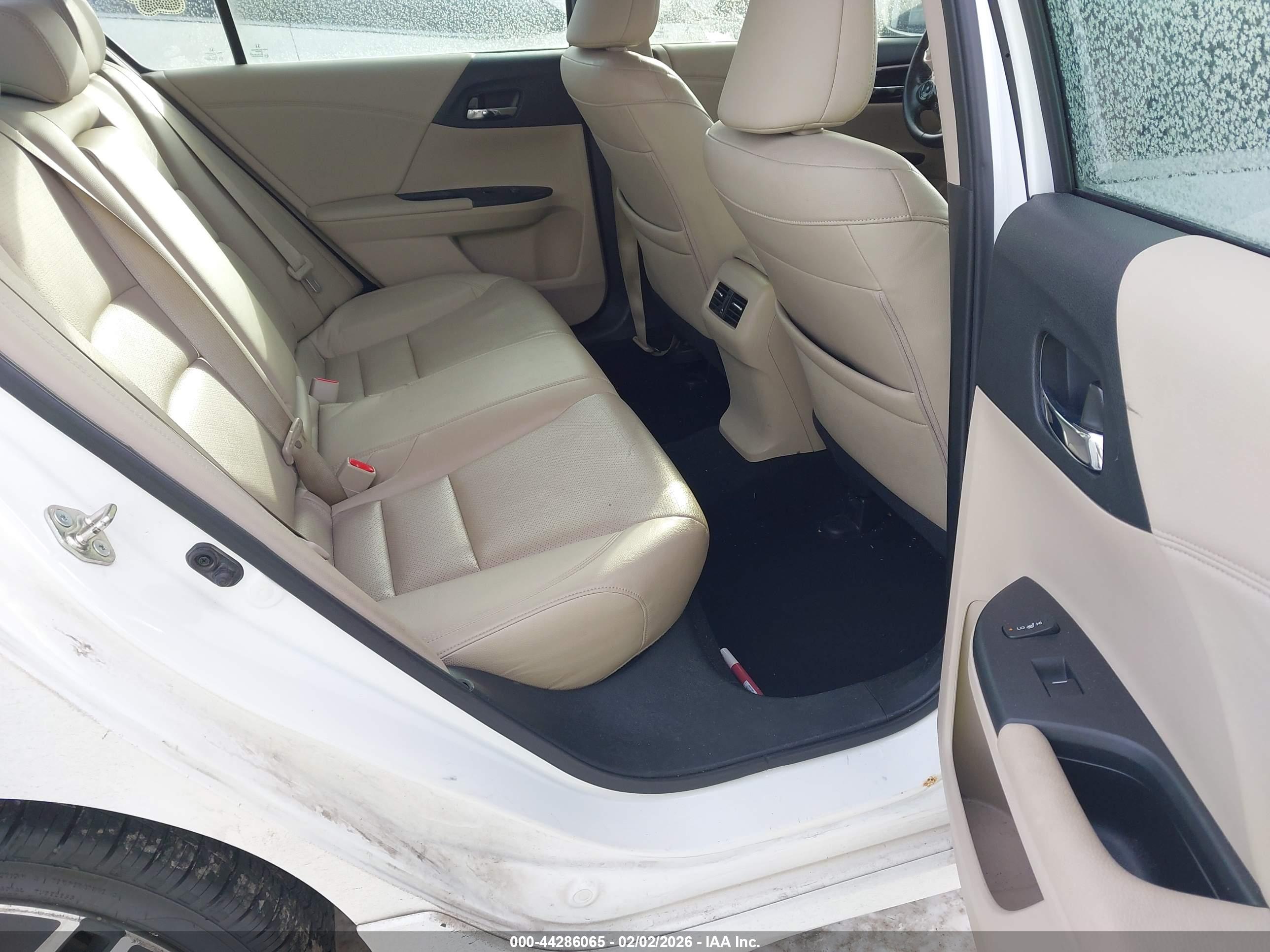 HONDA ACCORD image 8