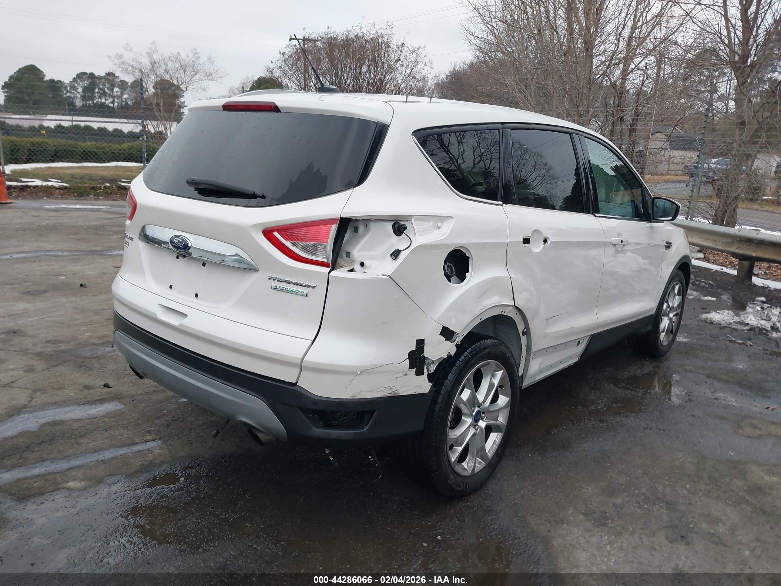 FORD ESCAPE image 4