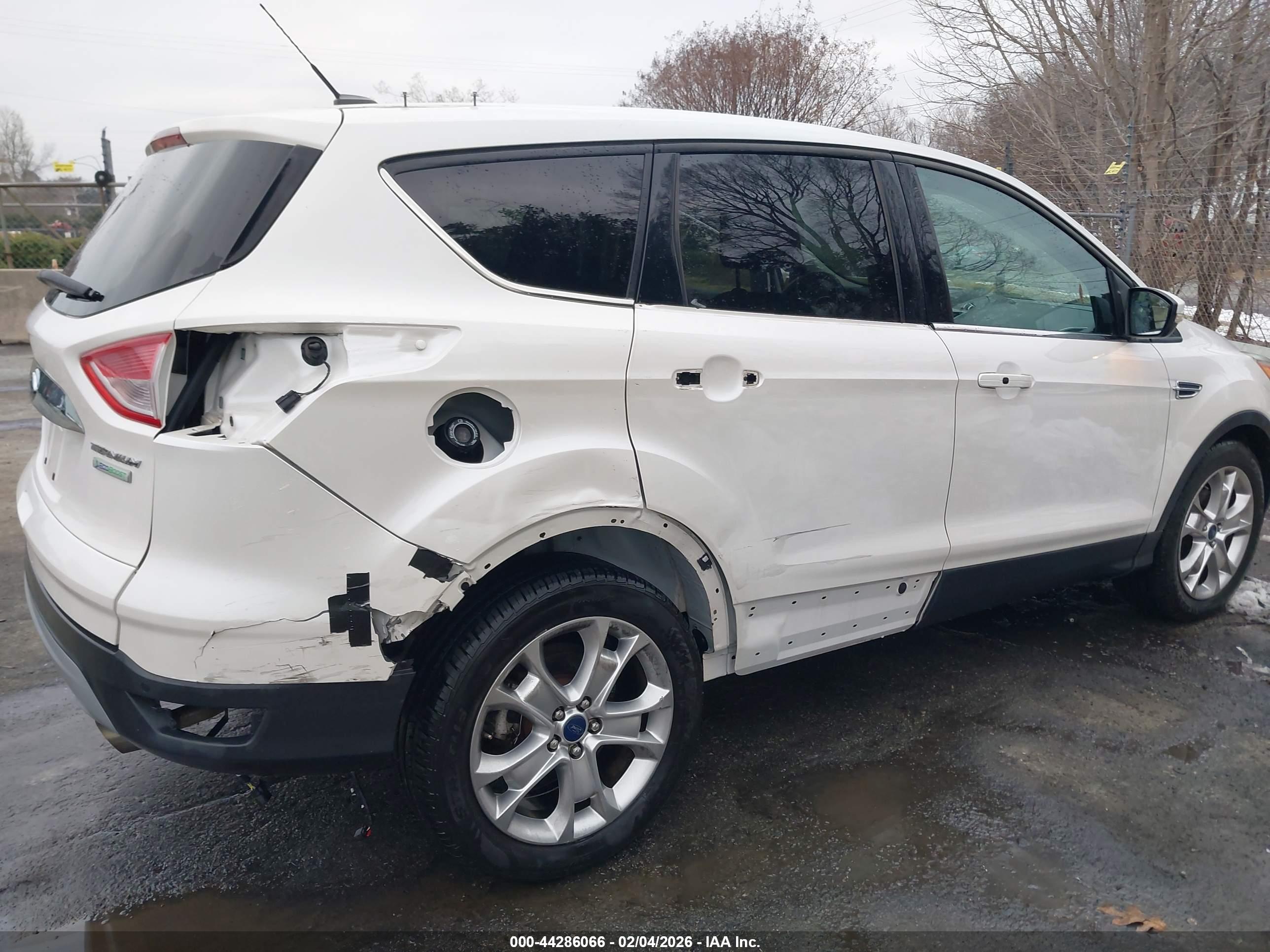 FORD ESCAPE image 6