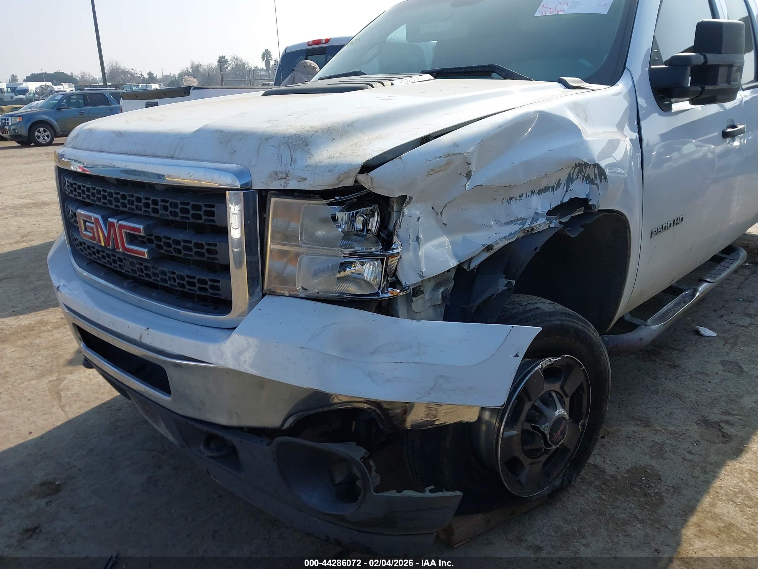 GMC SIERRA image 6