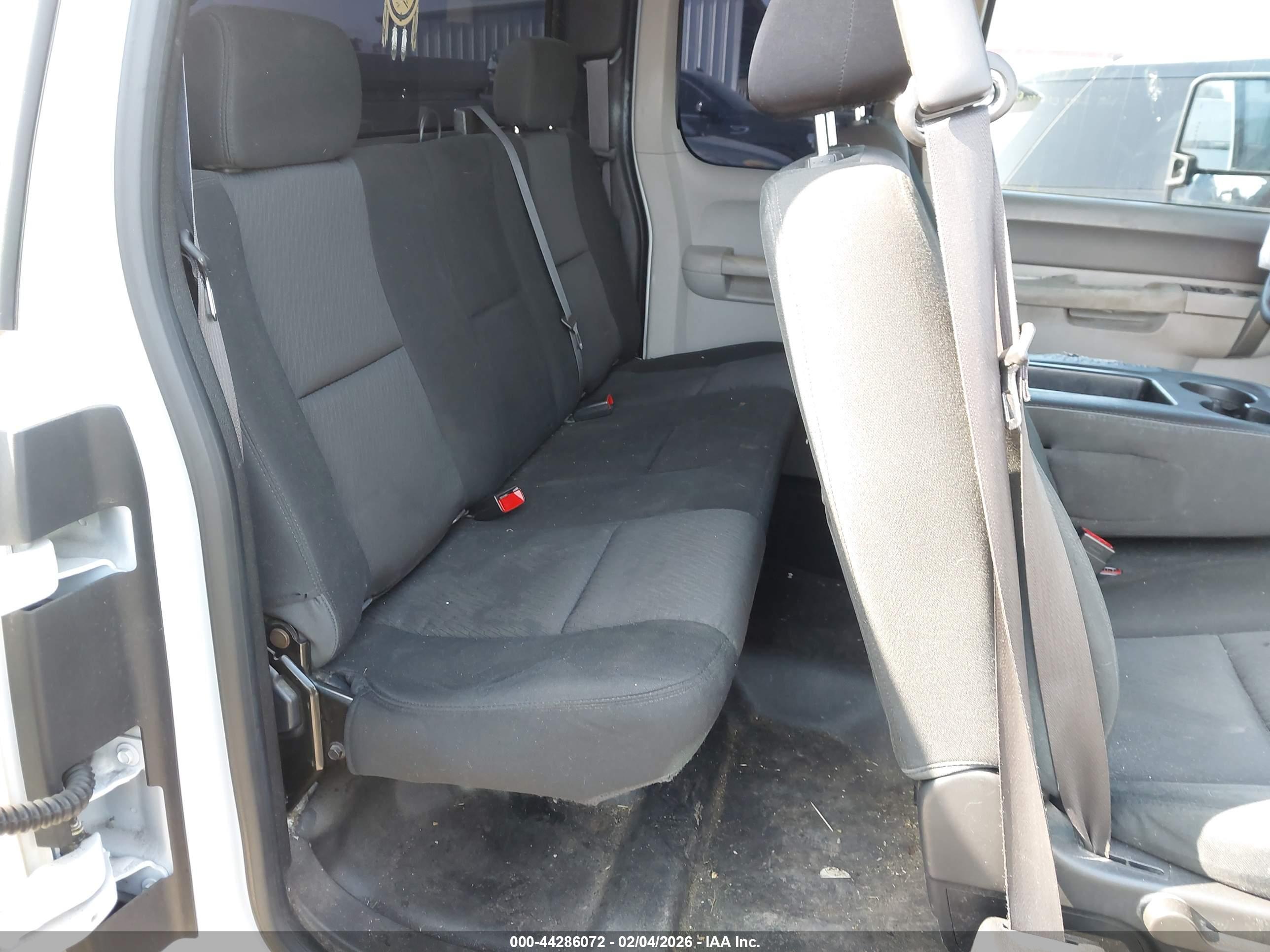 GMC SIERRA image 8