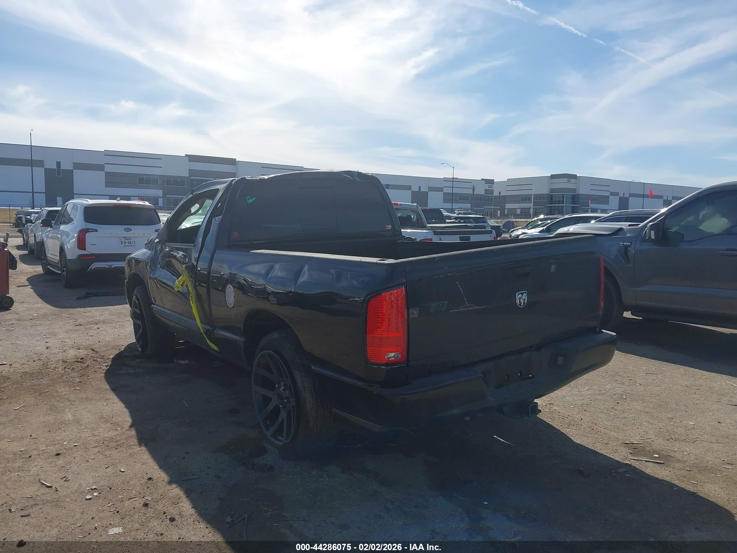DODGE RAM image 3