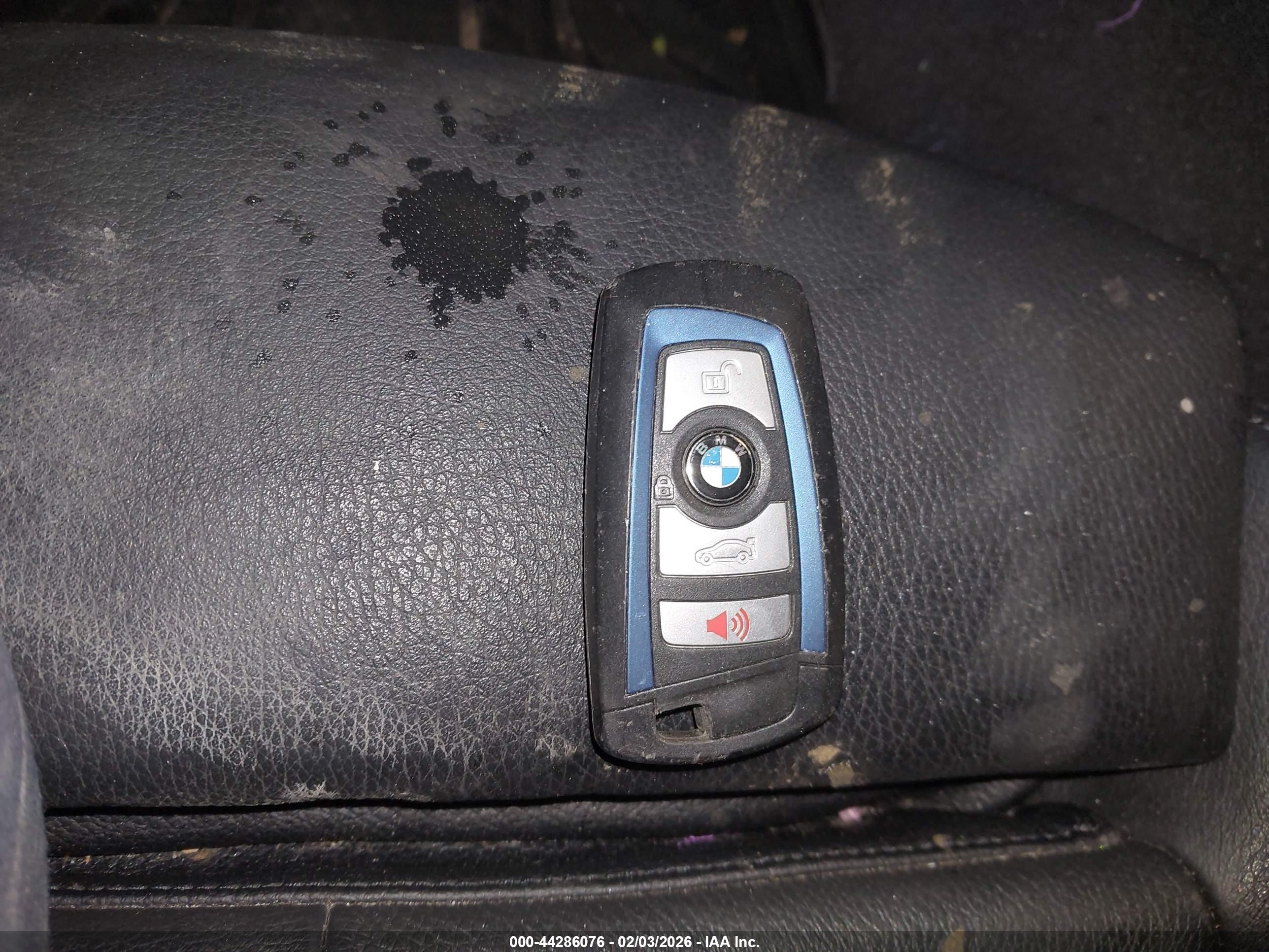 BMW 335I image 11