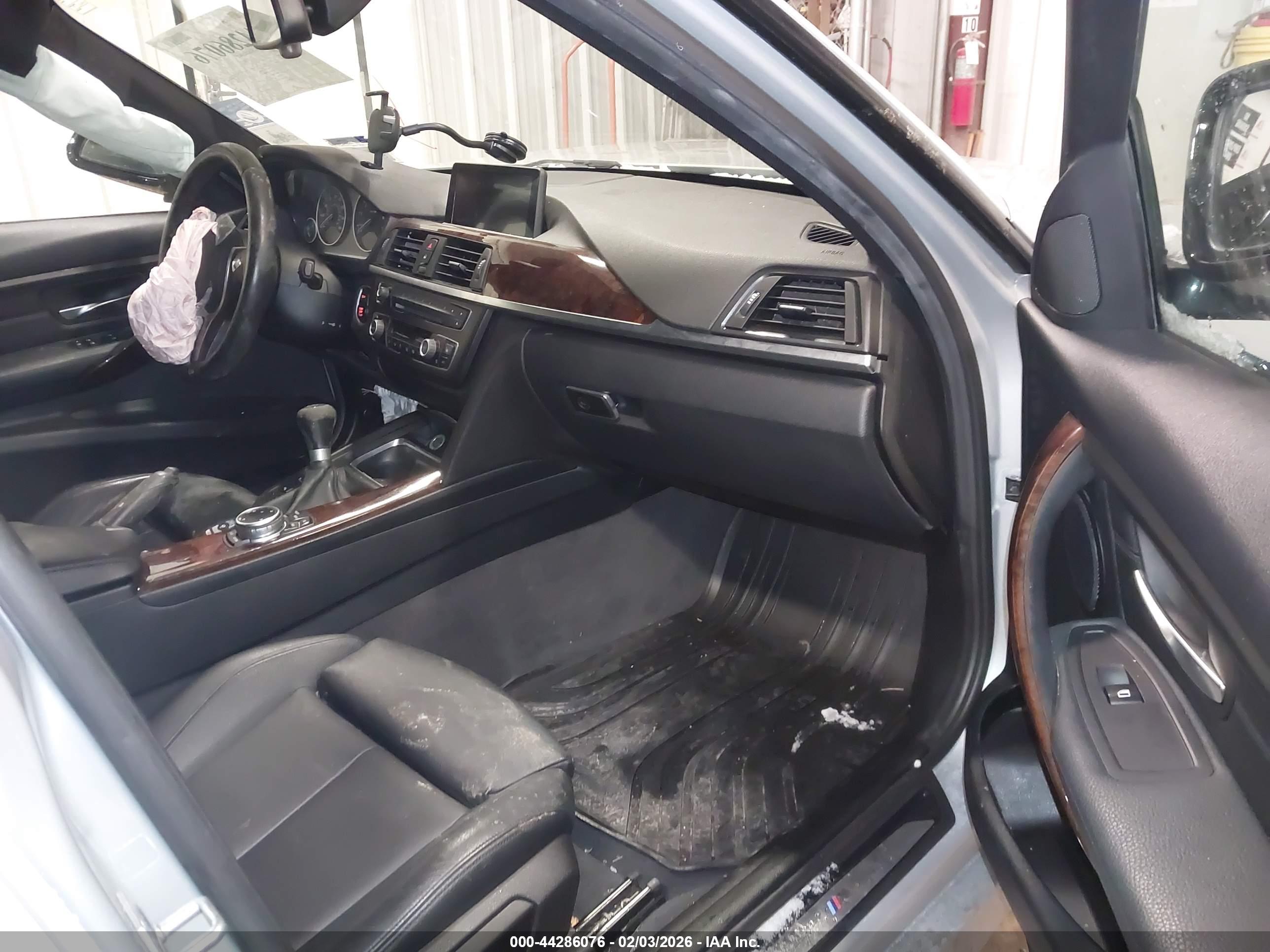 BMW 335I image 5