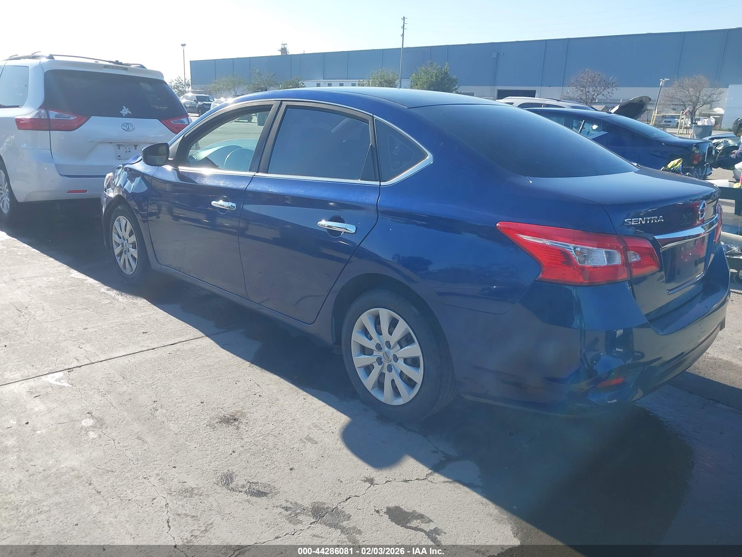 NISSAN SENTRA image 3