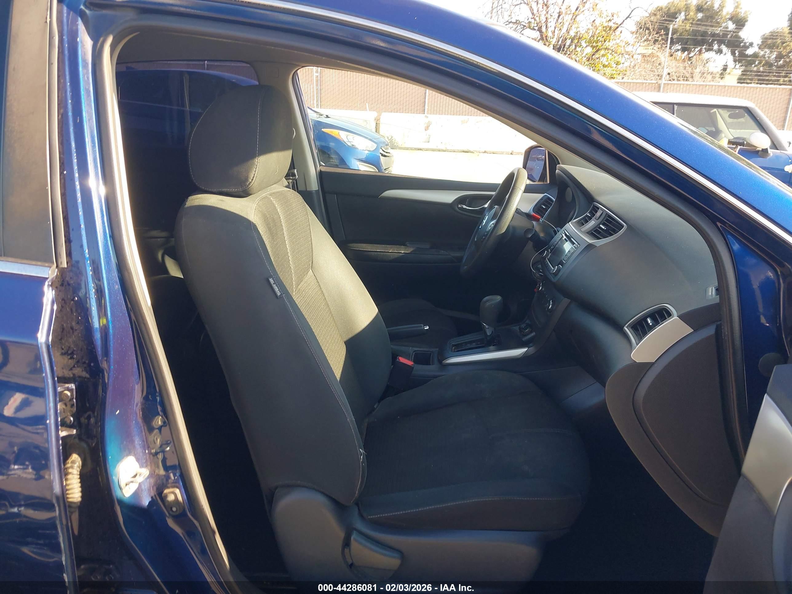 NISSAN SENTRA image 5