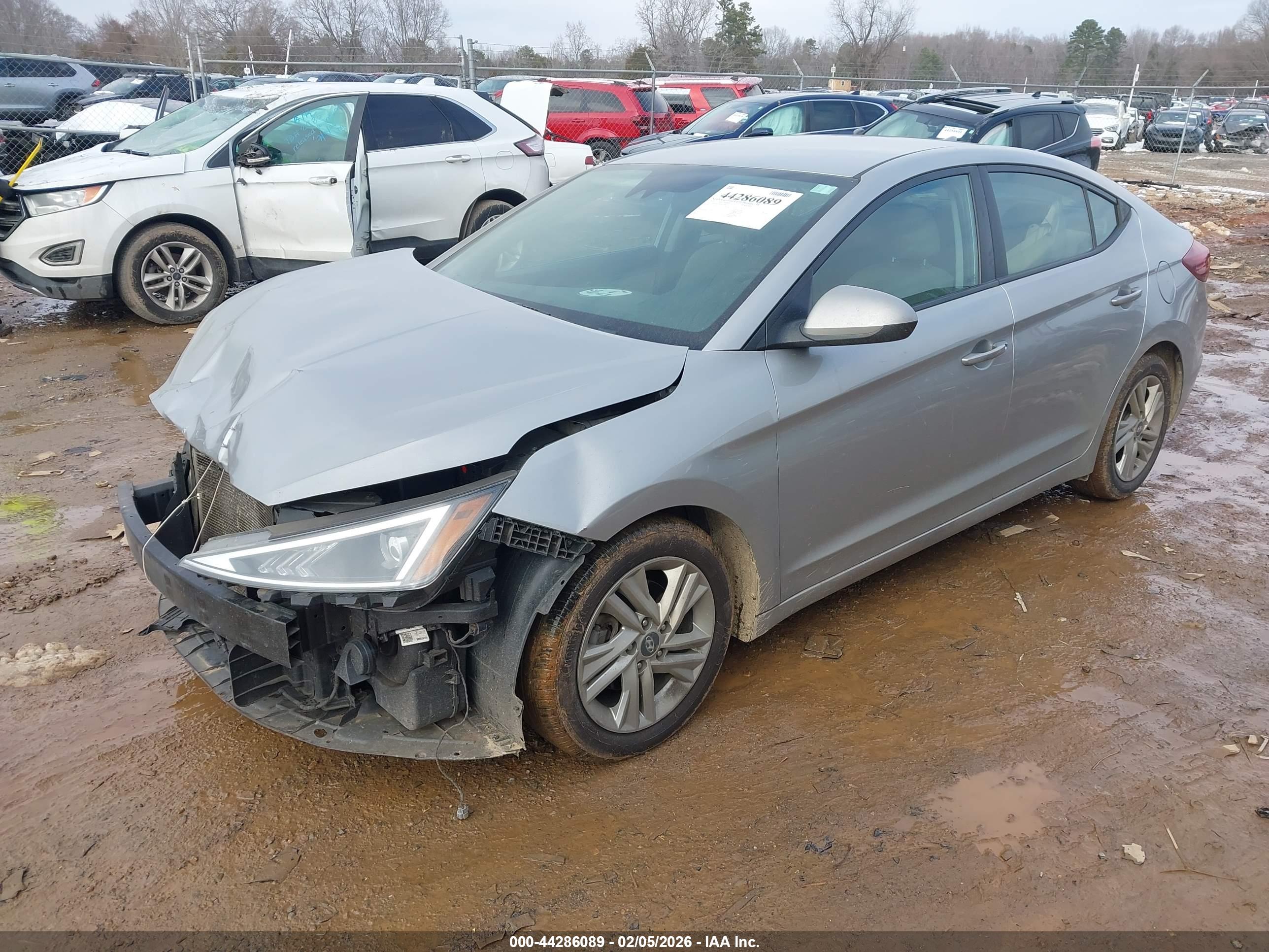 HYUNDAI ELANTRA image 2