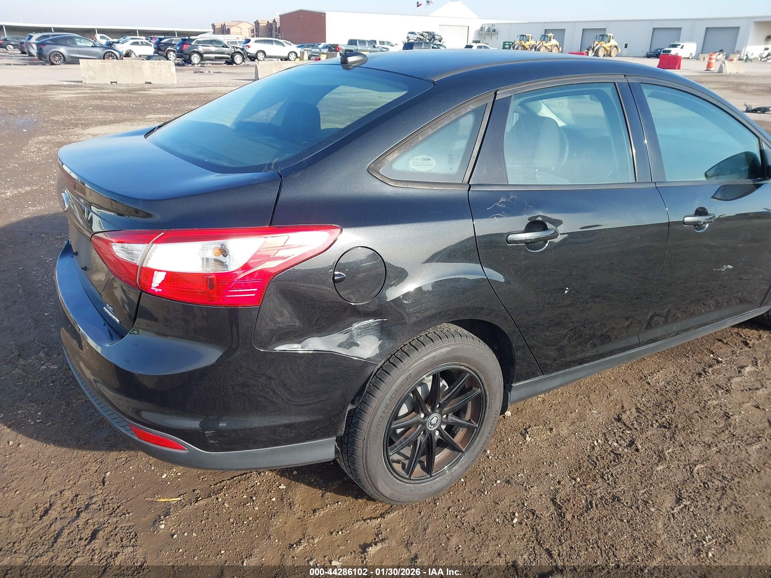 FORD FOCUS image 6