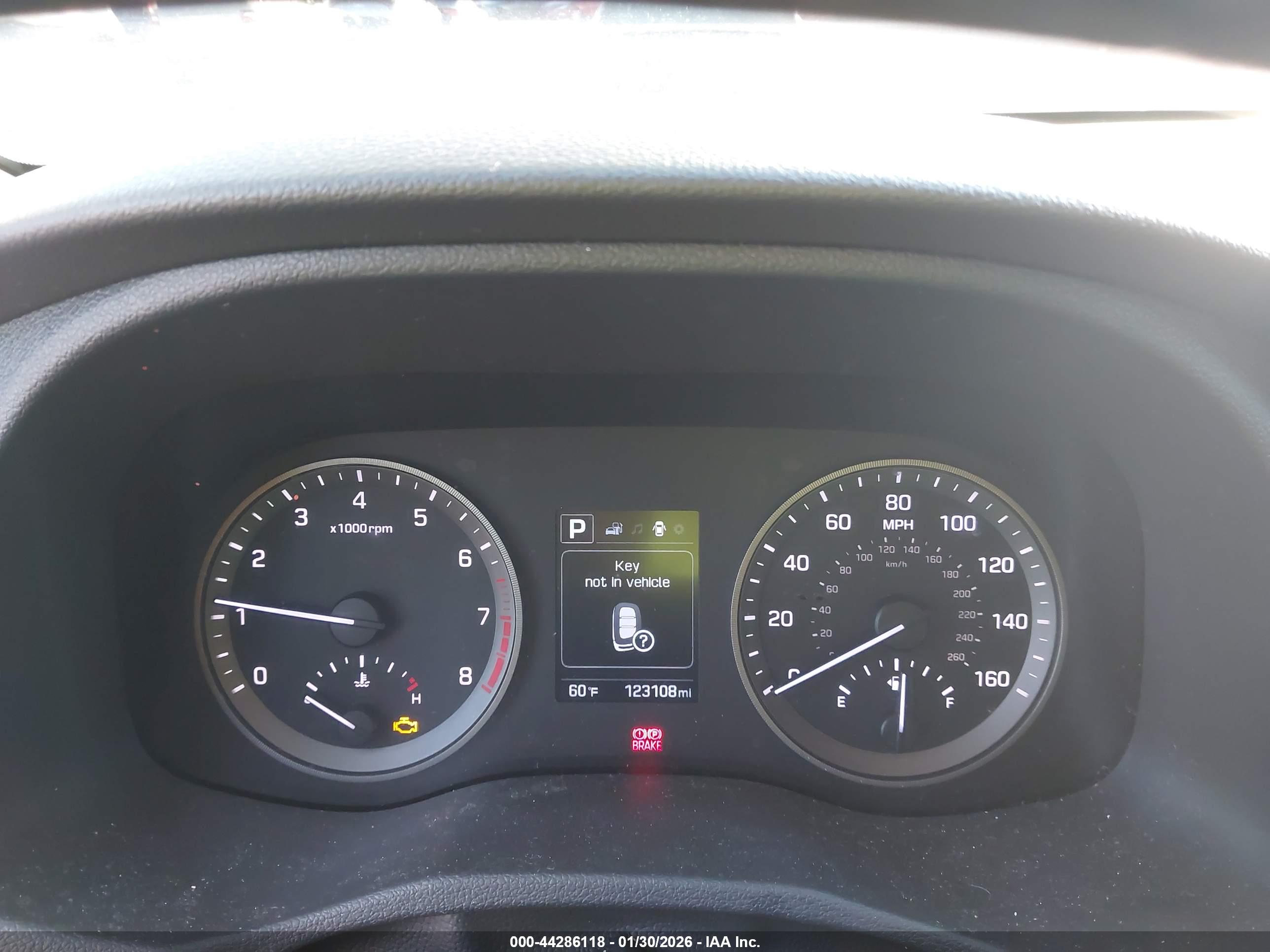 HYUNDAI TUCSON image 7