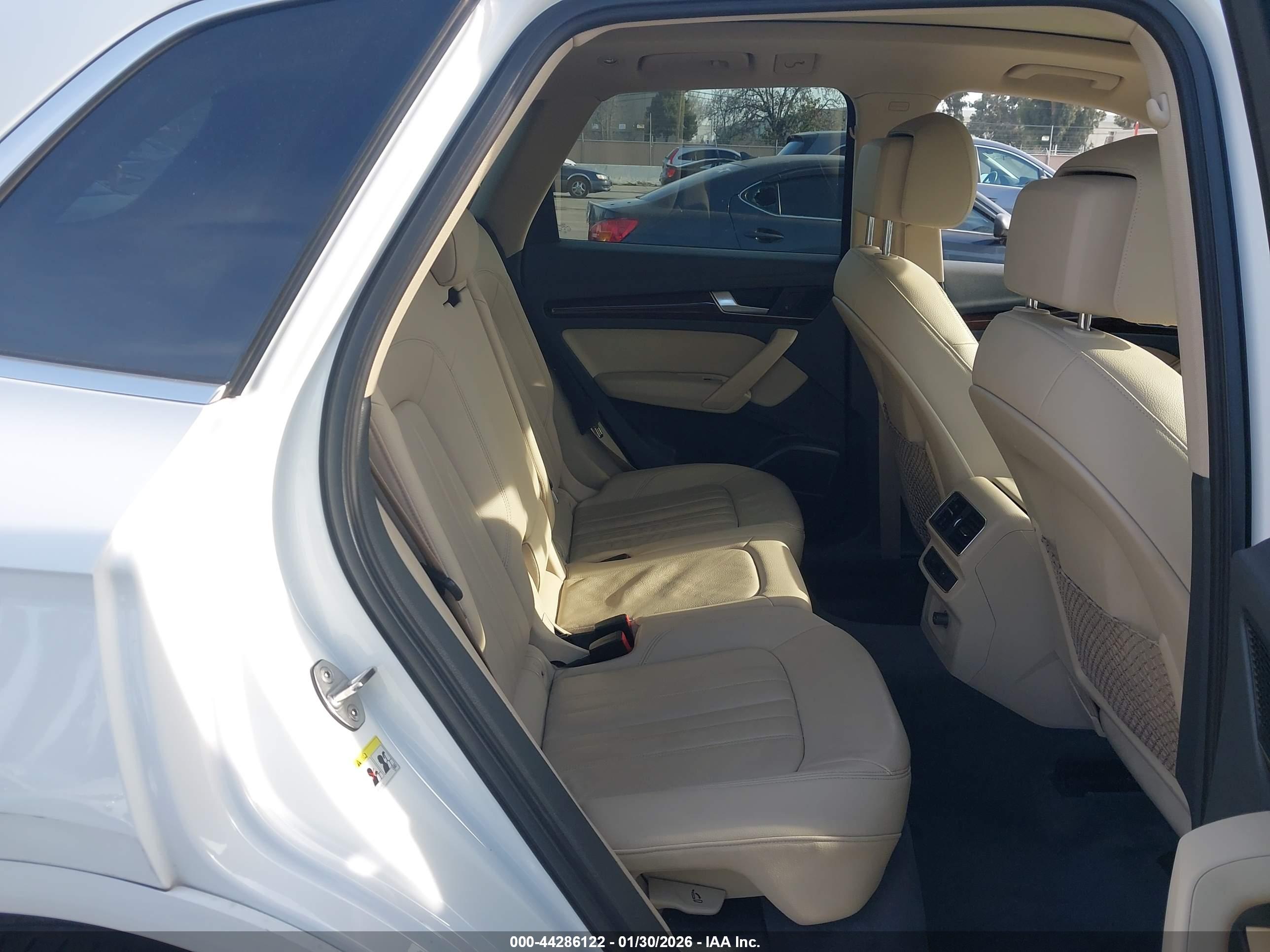 AUDI Q5 image 8