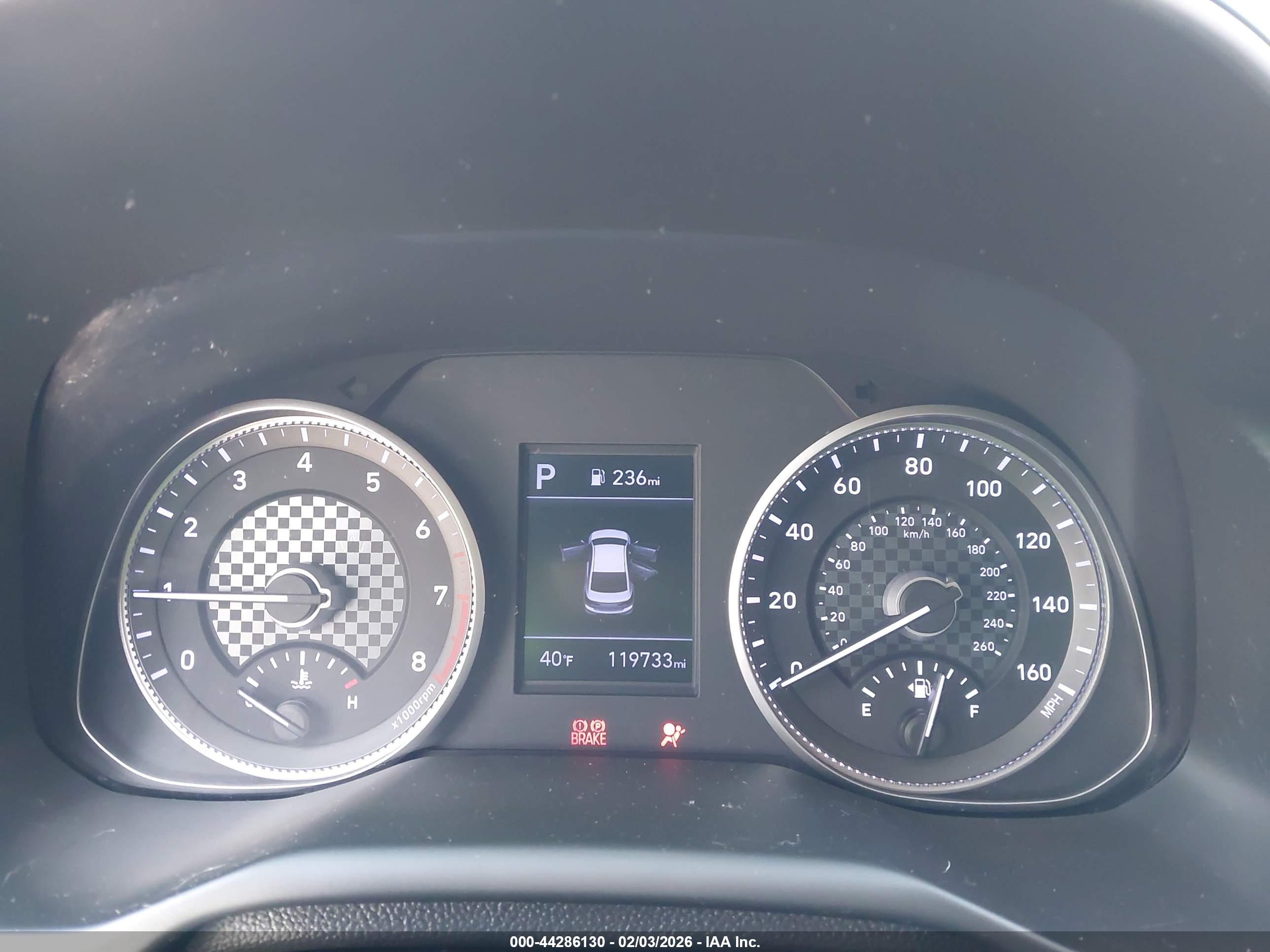 HYUNDAI ELANTRA image 7