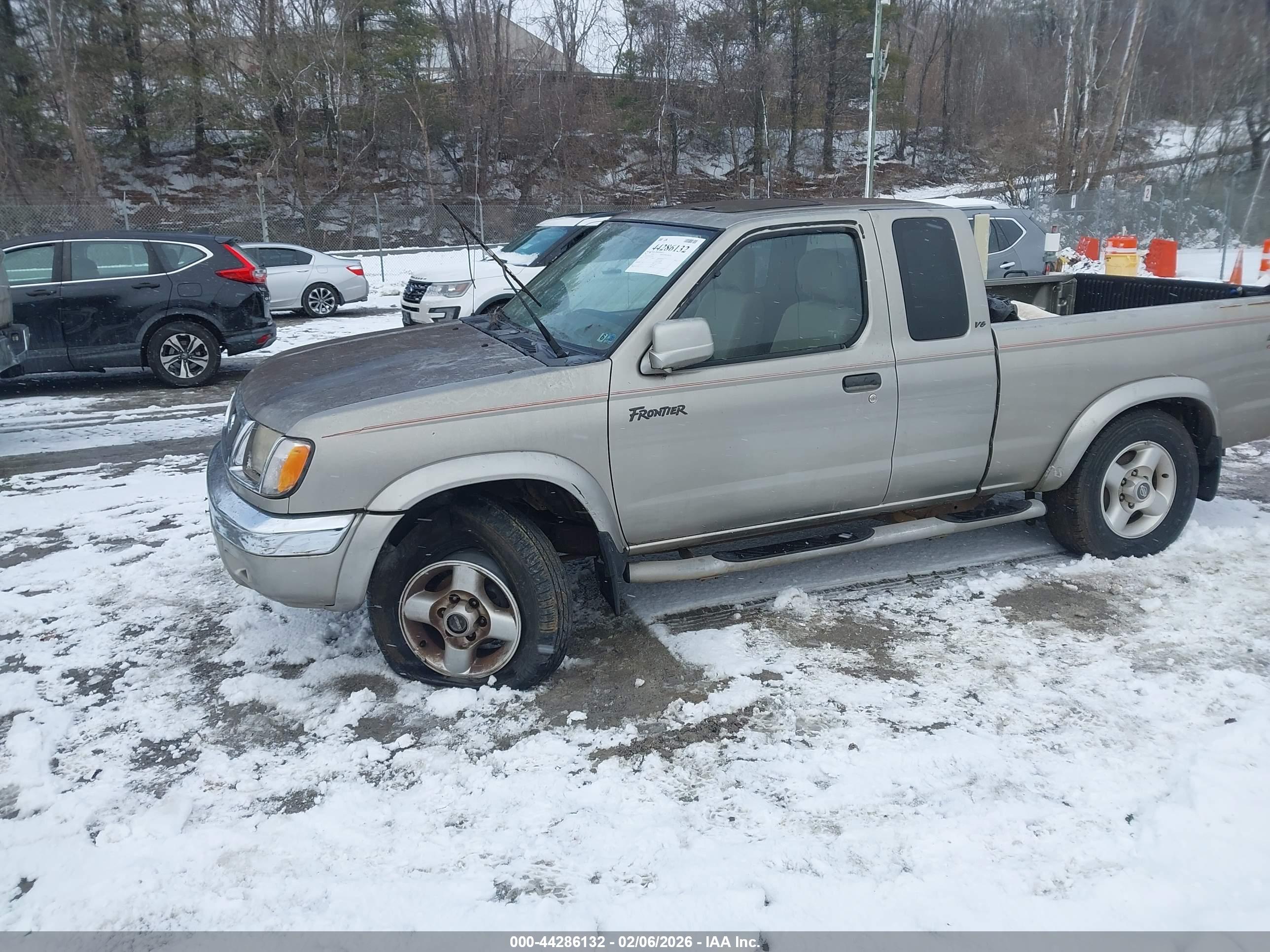 NISSAN FRONTIER image 2