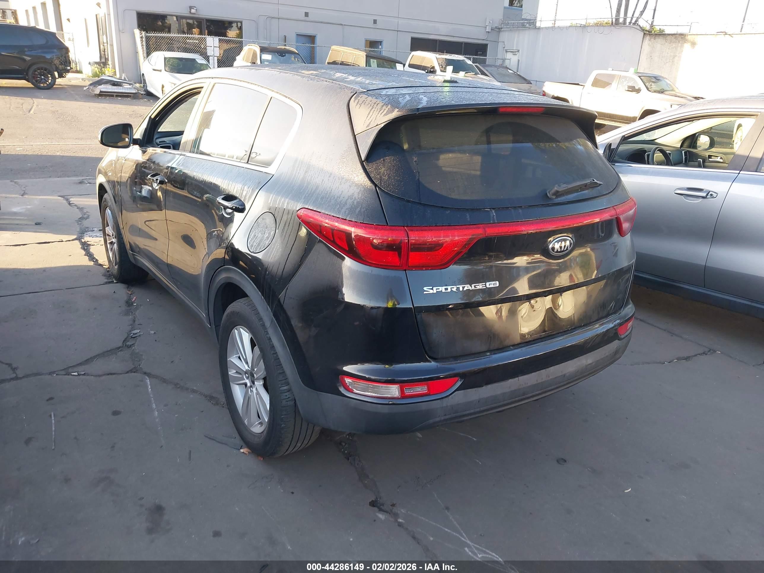 KIA SPORTAGE image 3