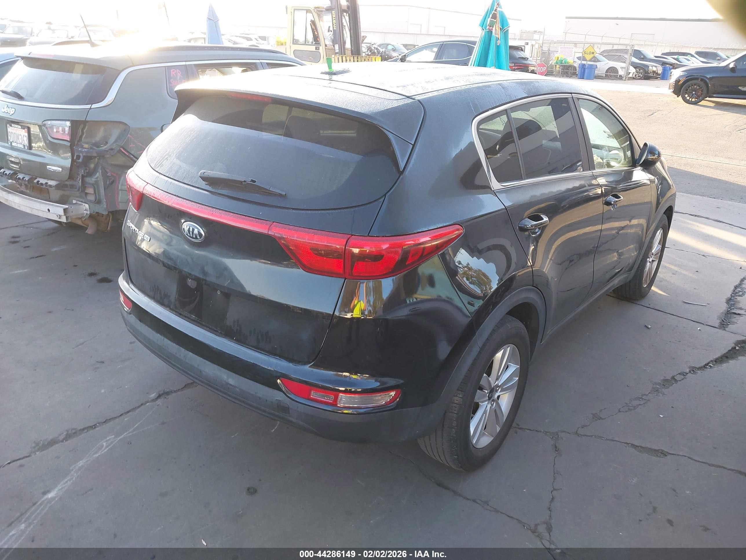 KIA SPORTAGE image 4