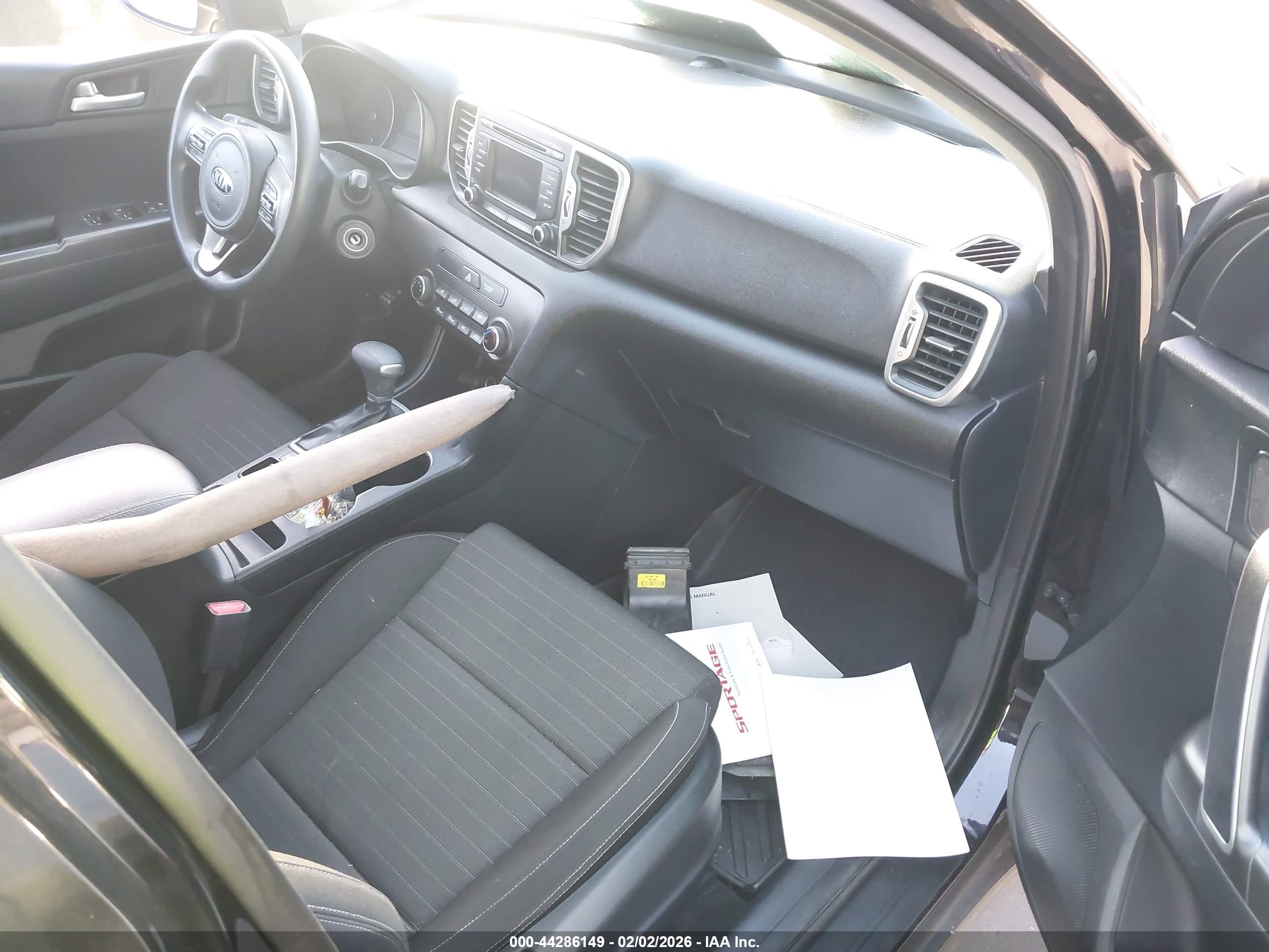 KIA SPORTAGE image 5