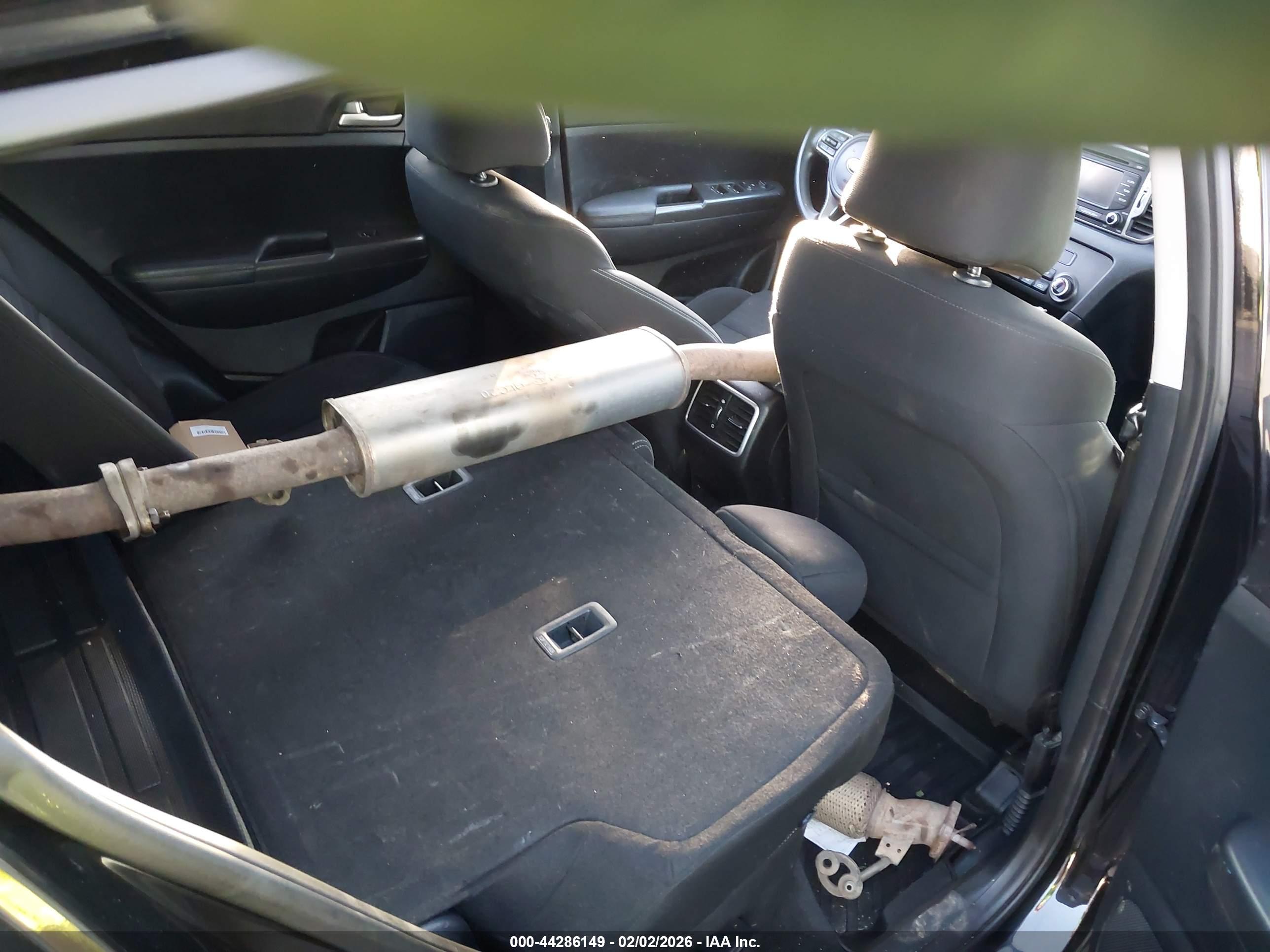 KIA SPORTAGE image 8