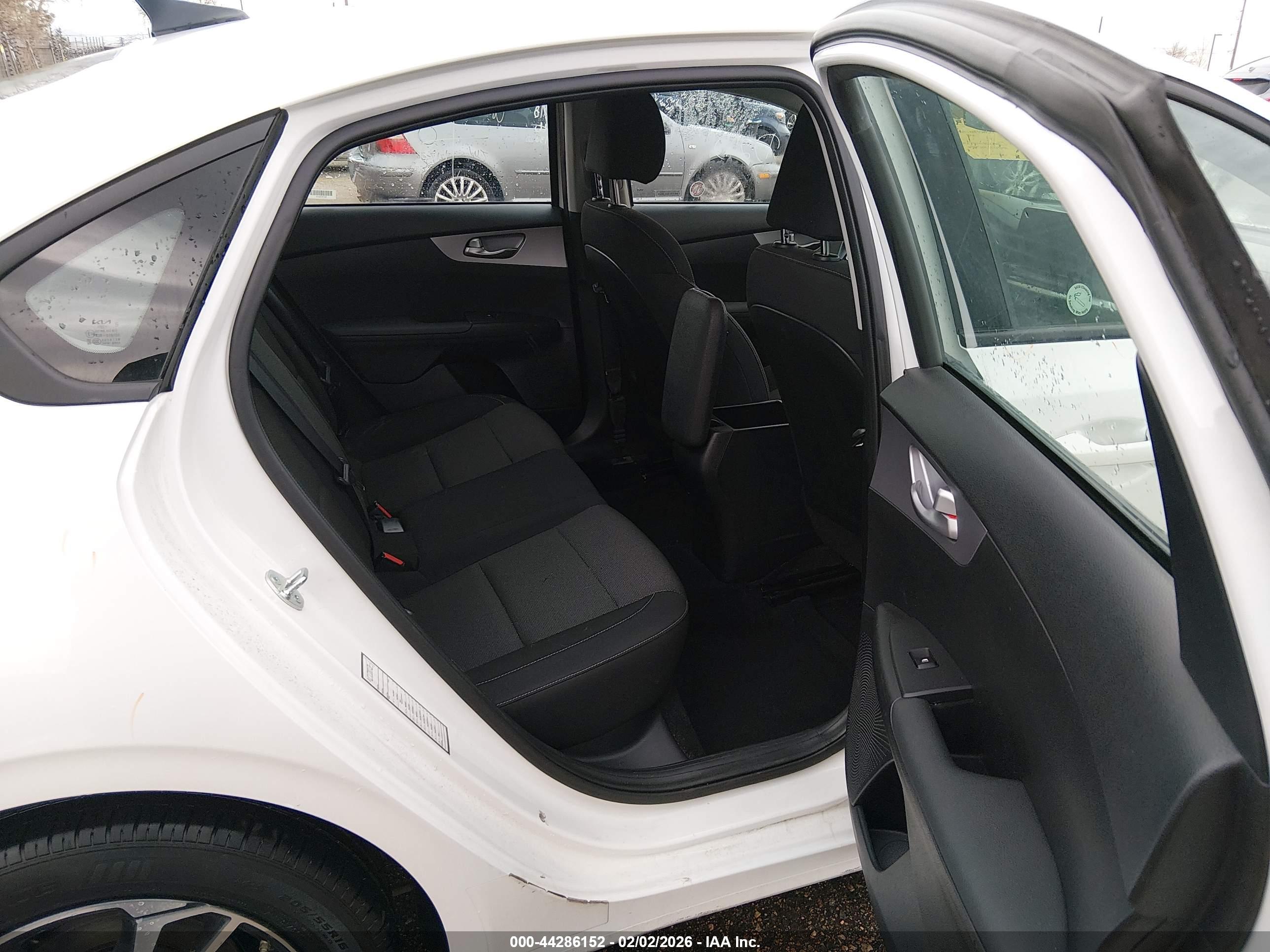 KIA FORTE image 8