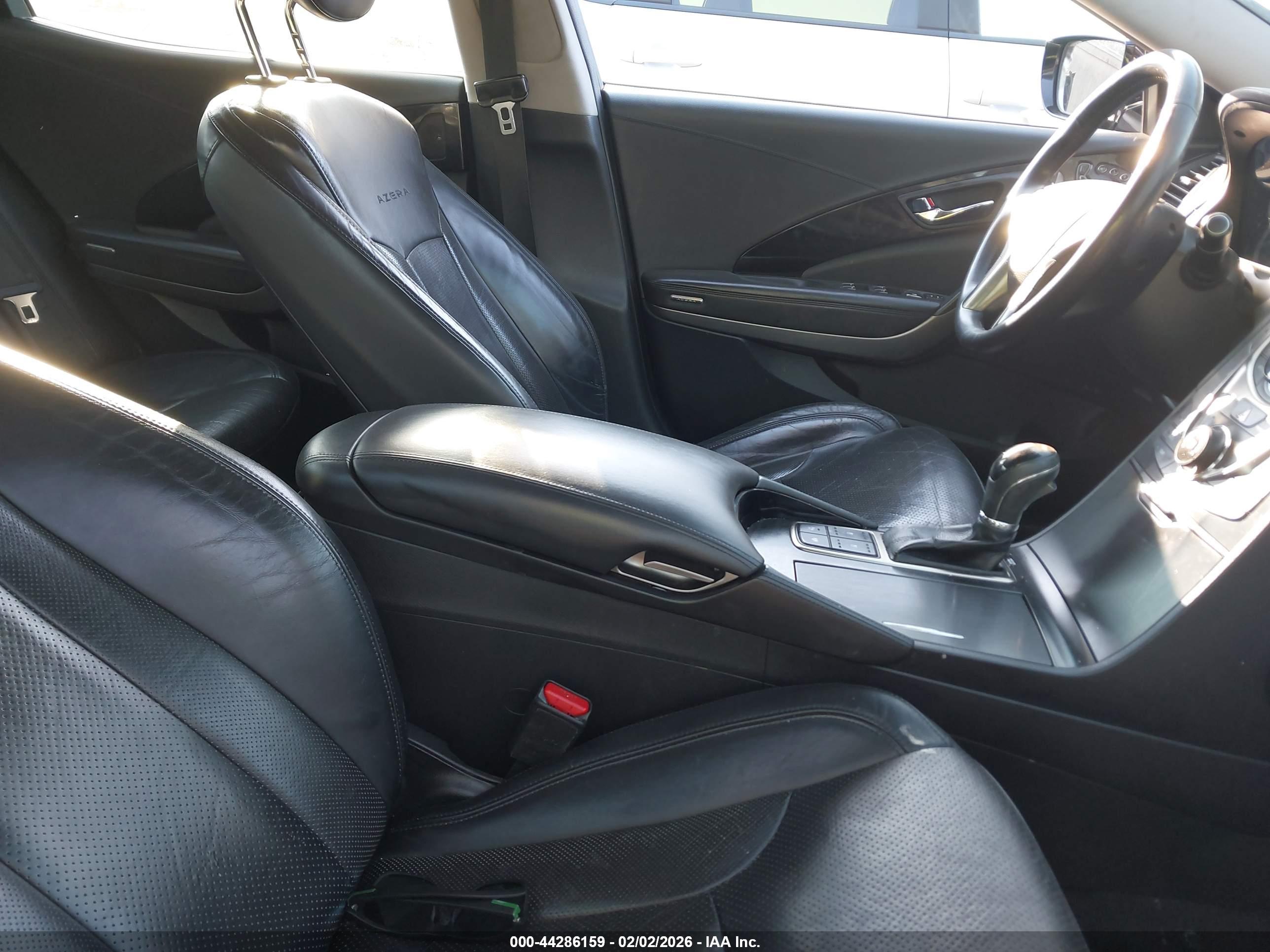 HYUNDAI AZERA image 5