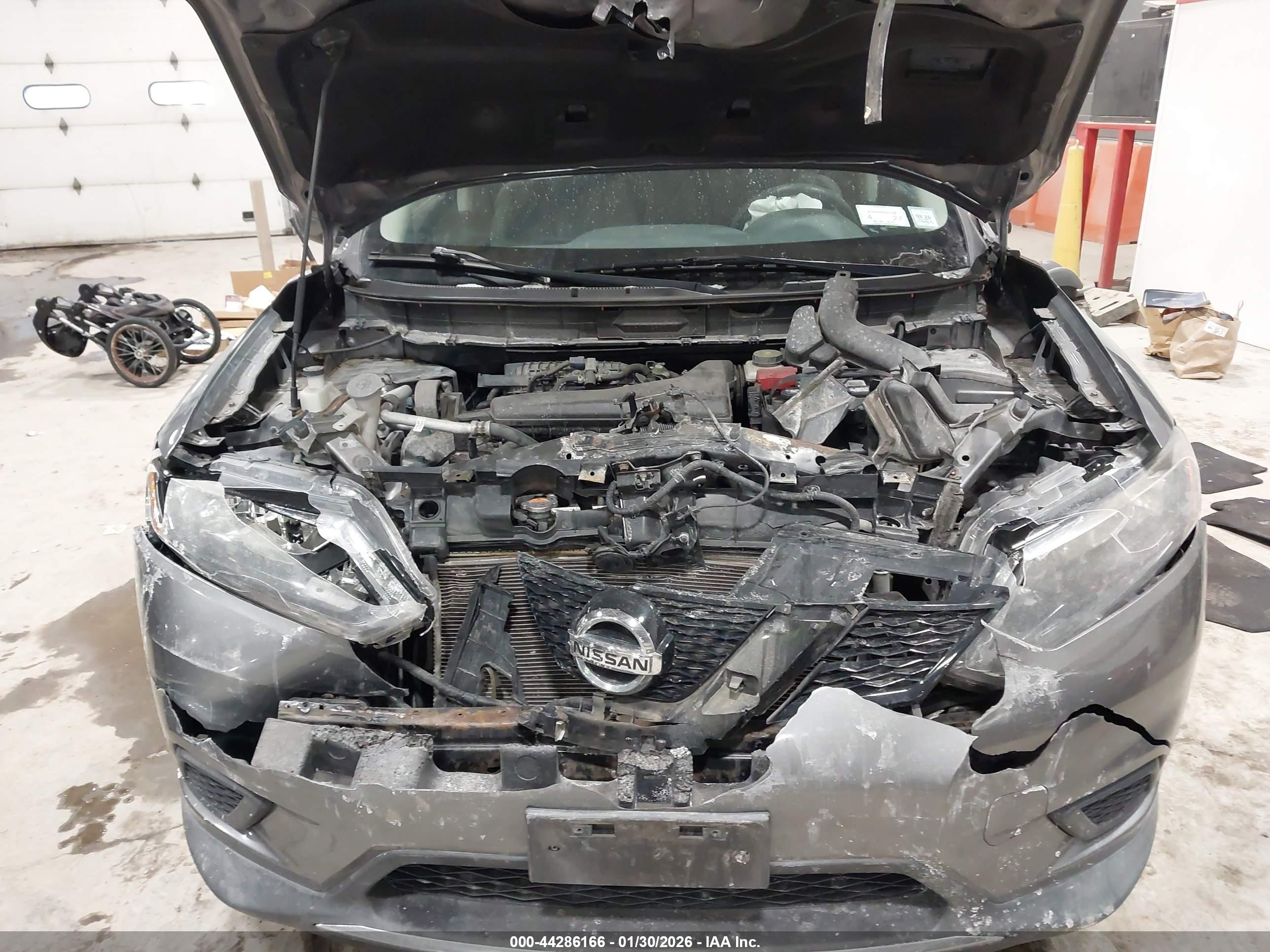 NISSAN ROGUE image 10