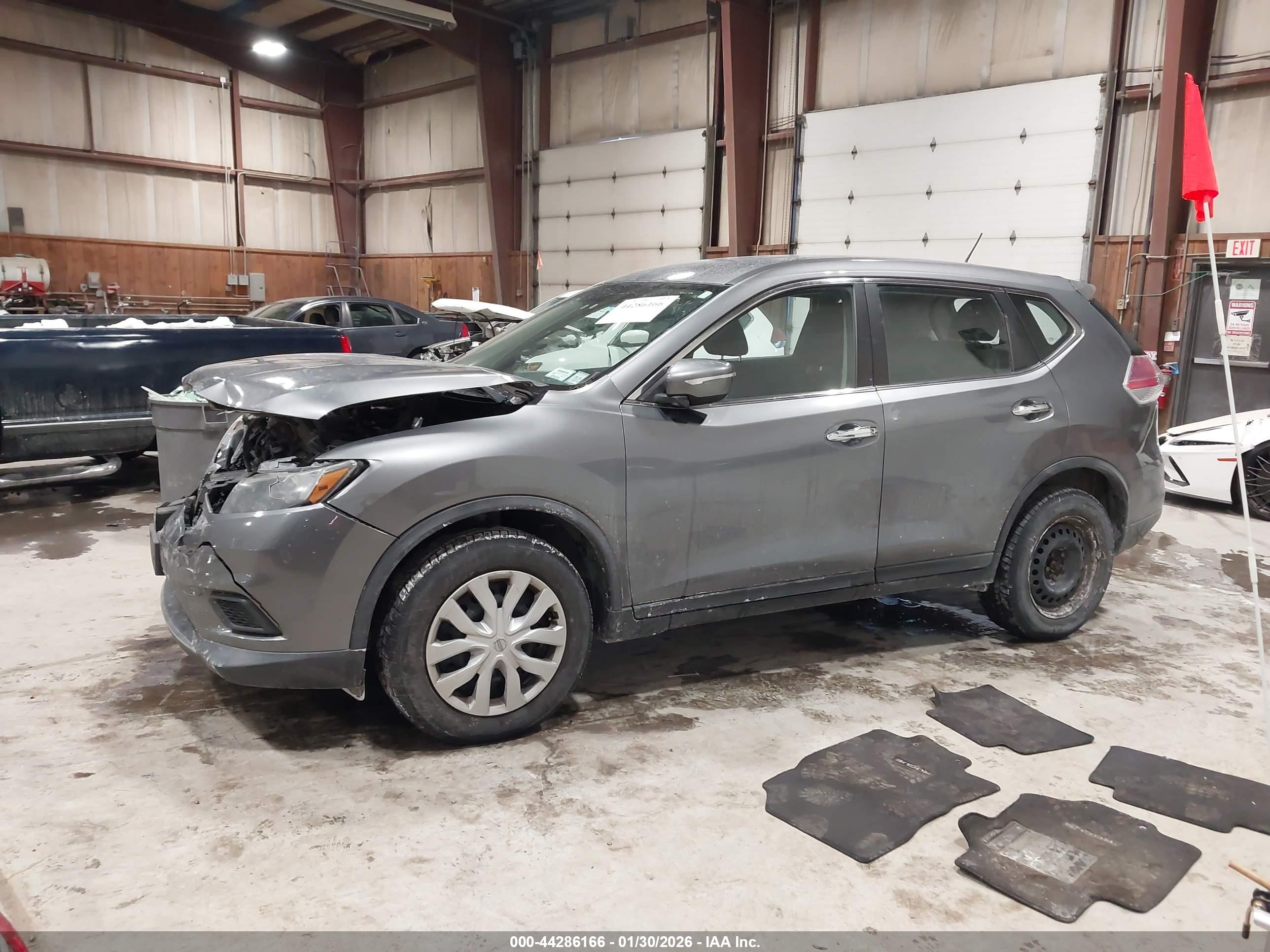 NISSAN ROGUE image 2