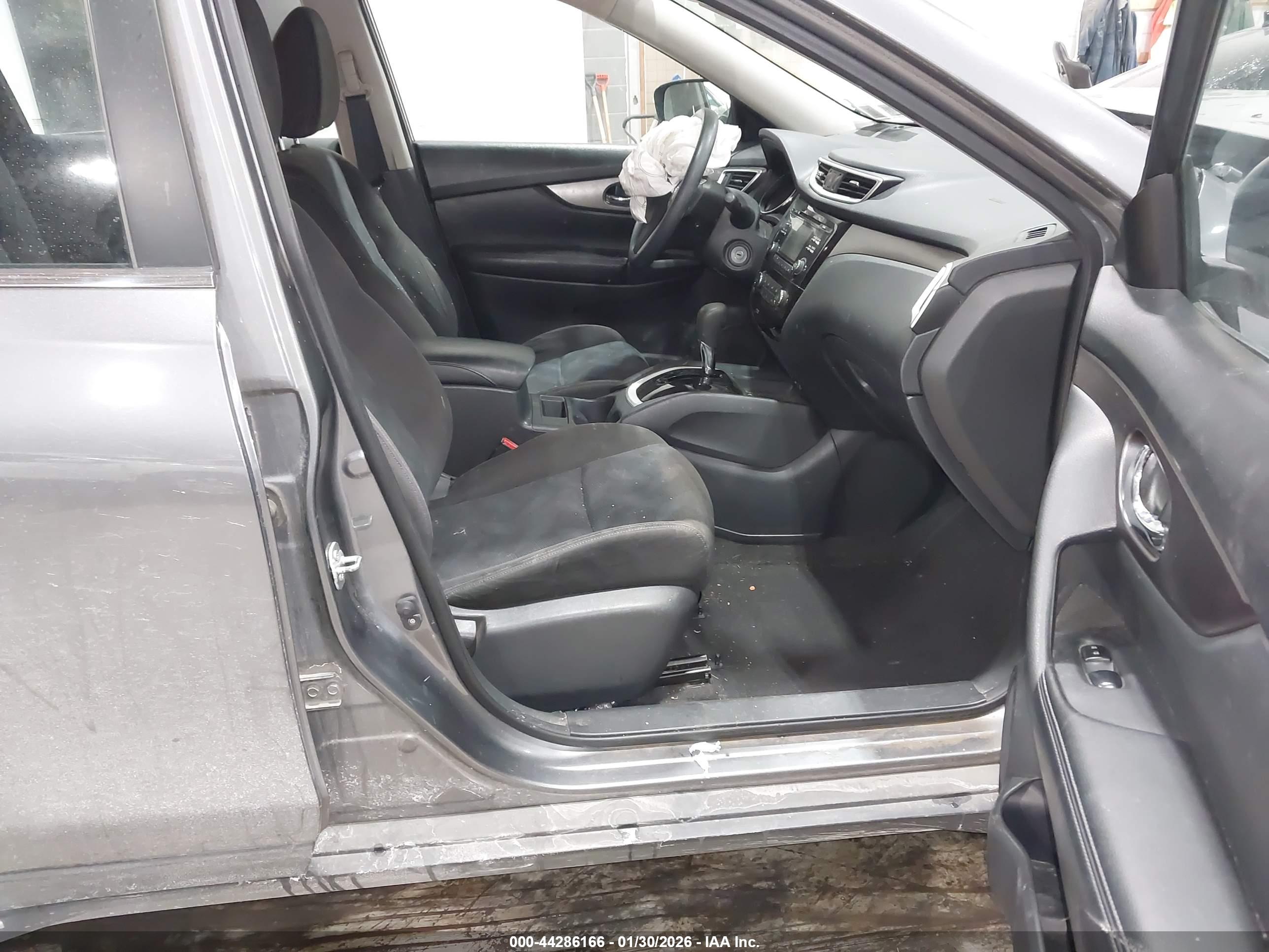 NISSAN ROGUE image 5