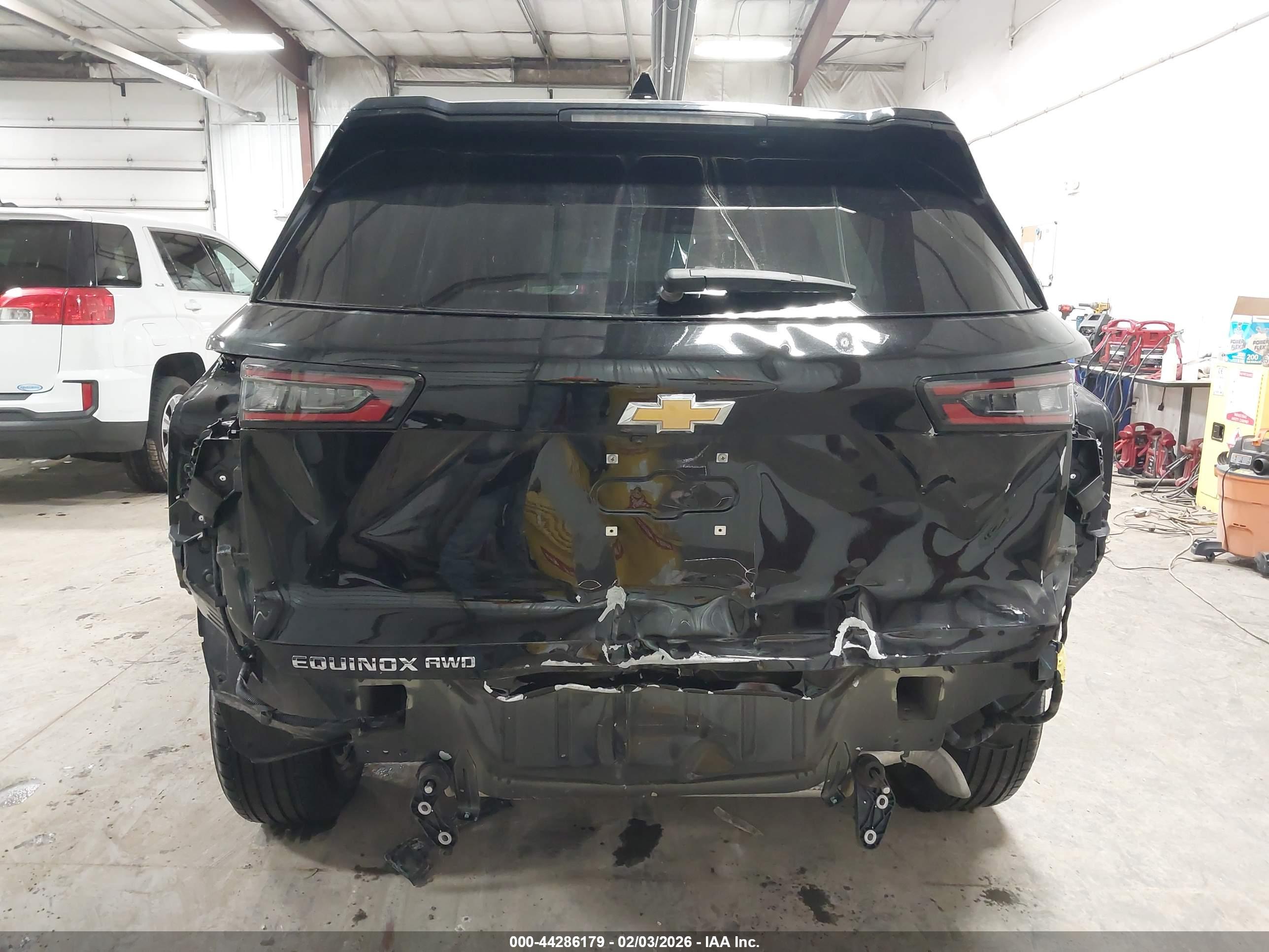 CHEVROLET EQUINOX image 6