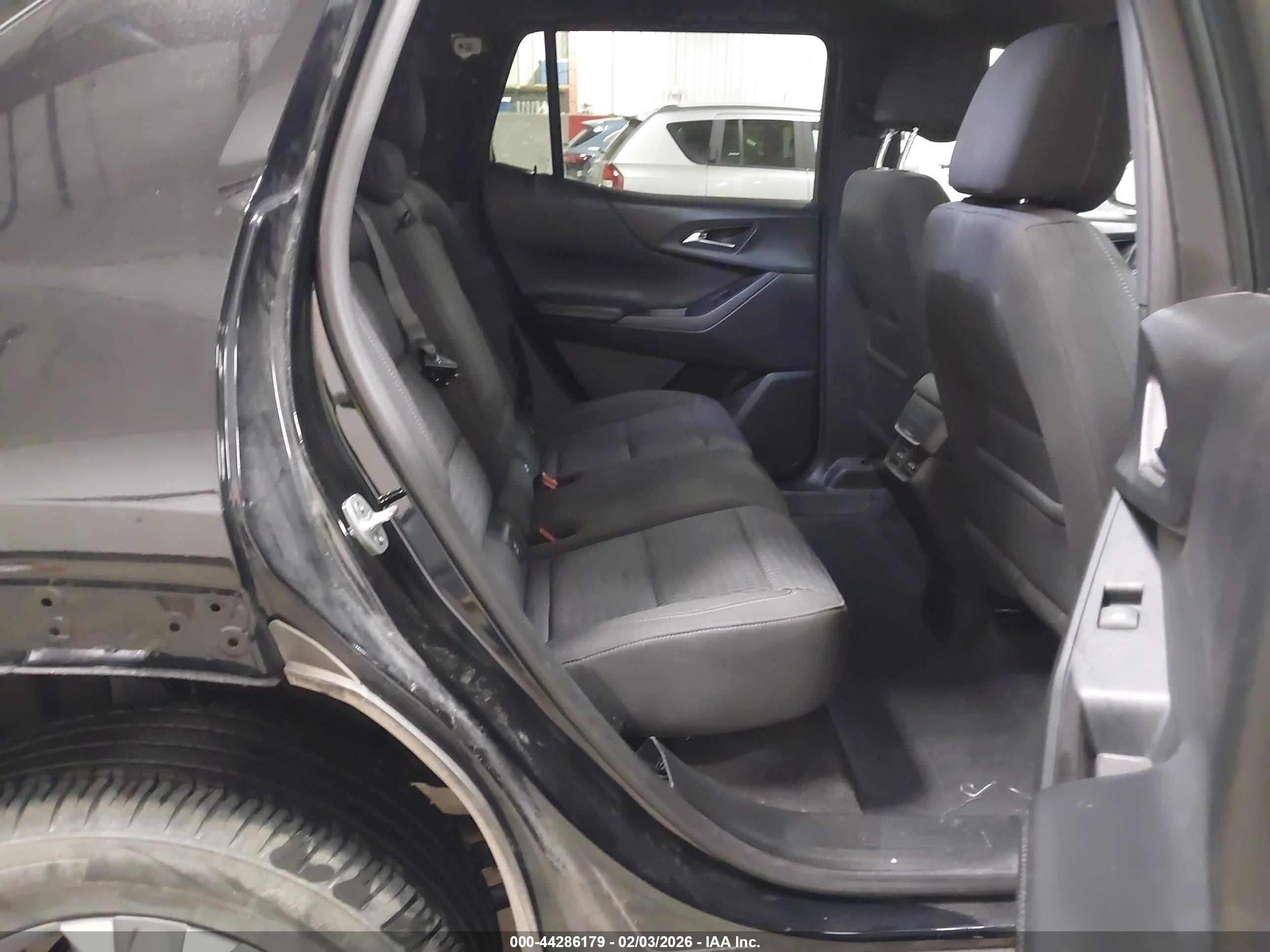 CHEVROLET EQUINOX image 8