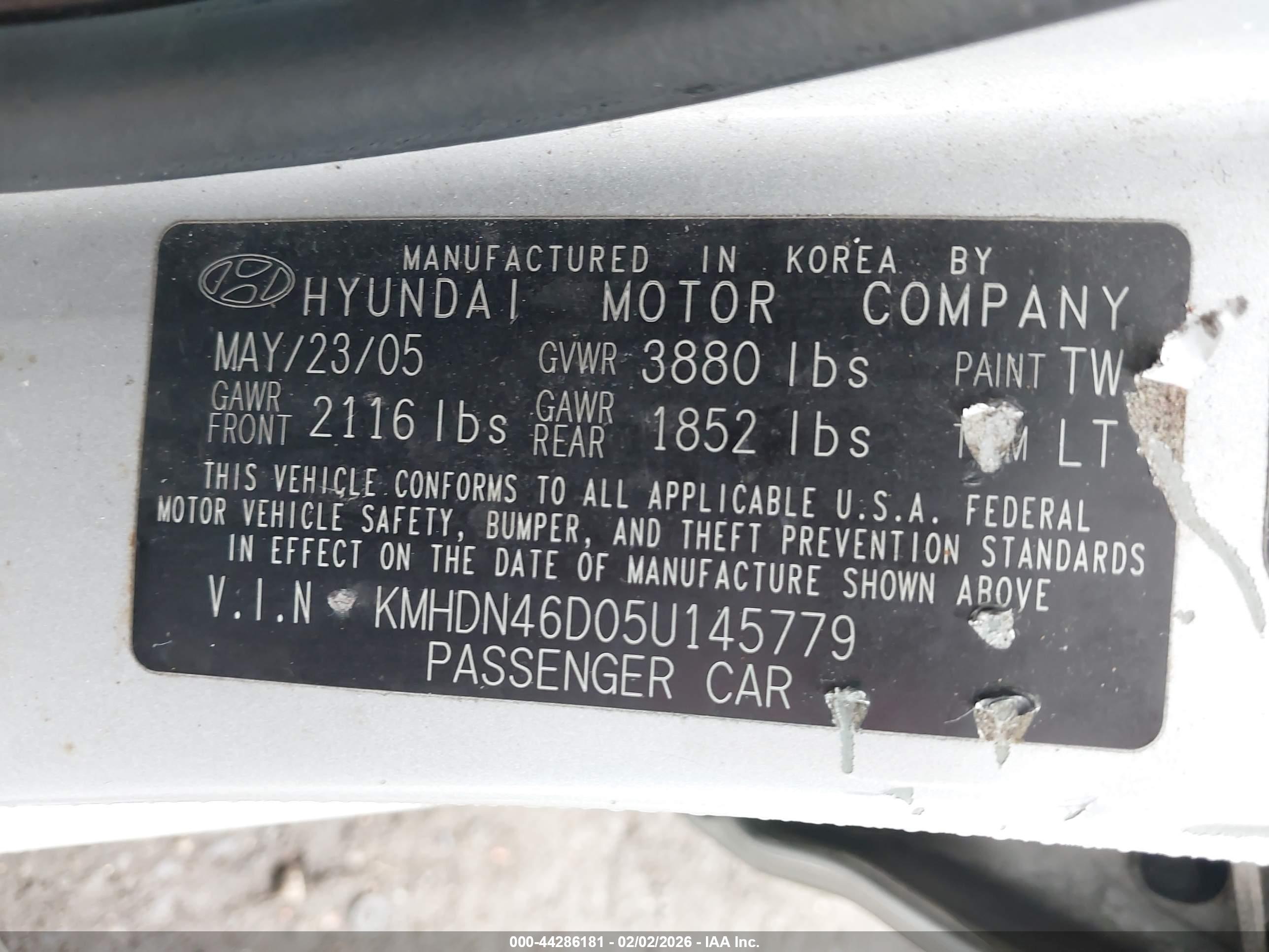 HYUNDAI ELANTRA image 9