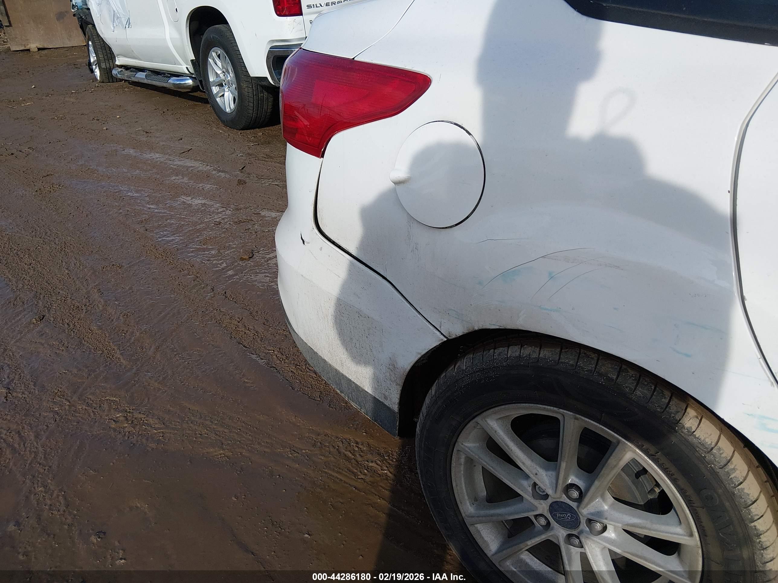 FORD FOCUS image 6