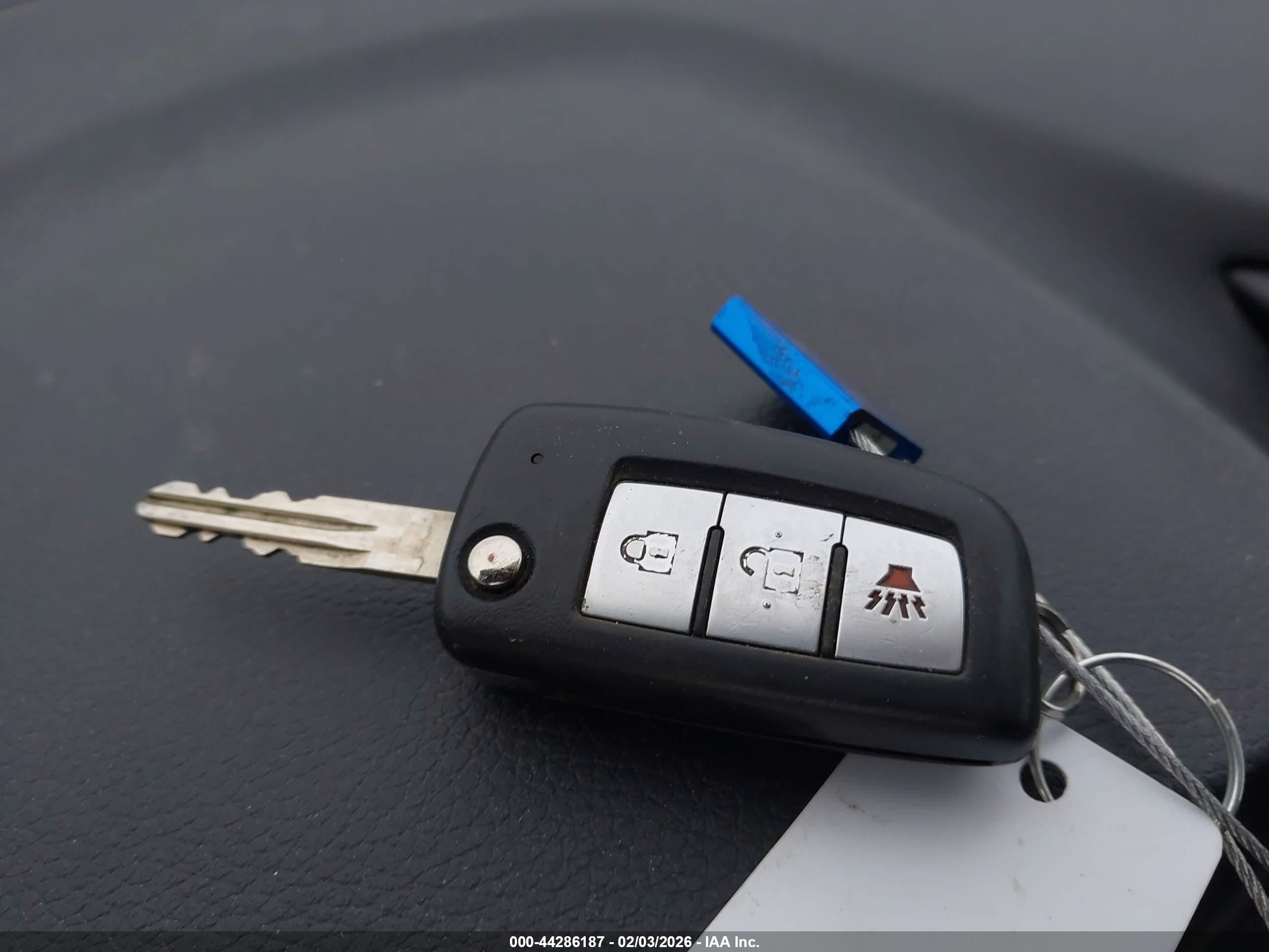NISSAN ROGUE image 11