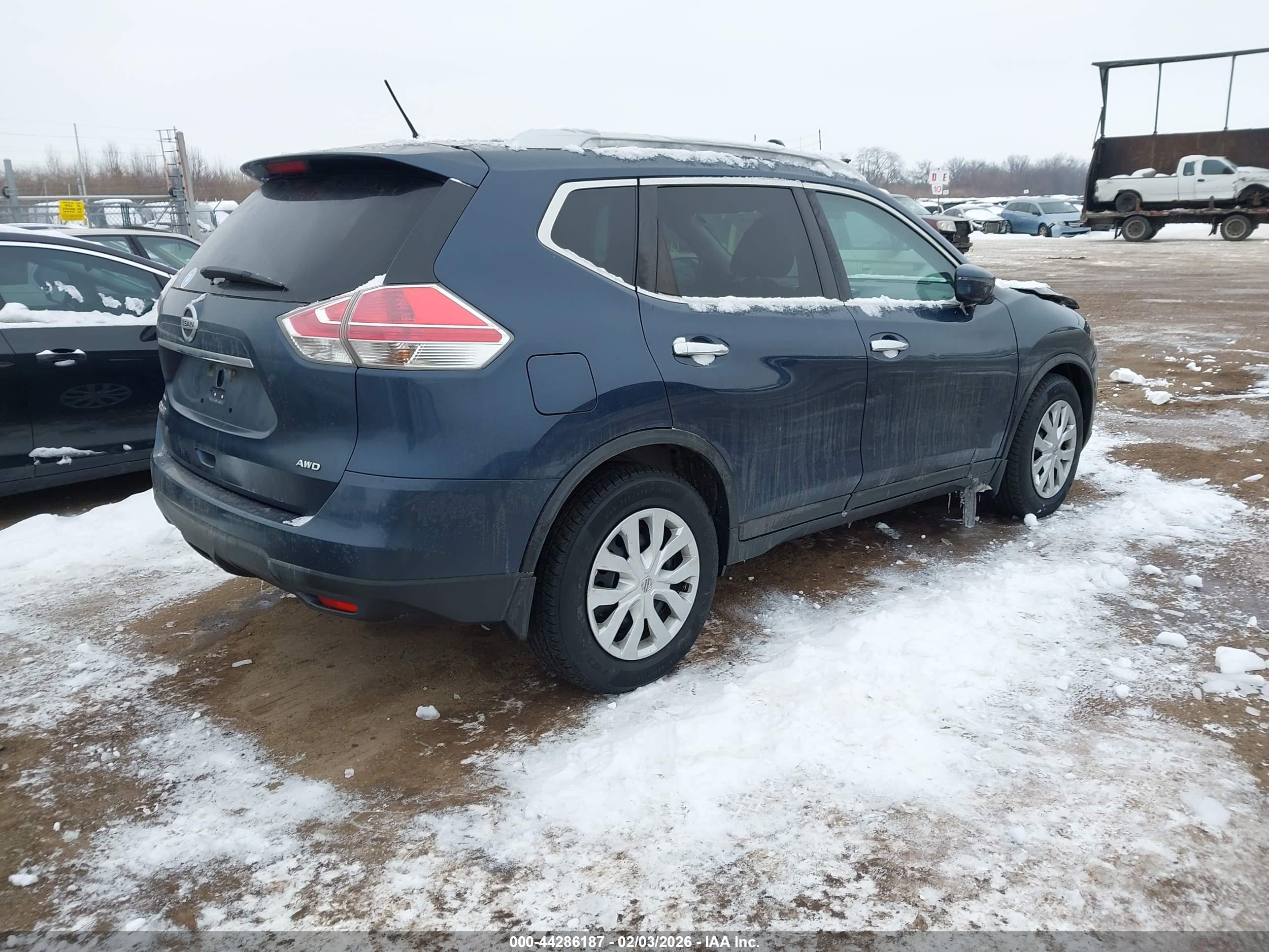 NISSAN ROGUE image 4
