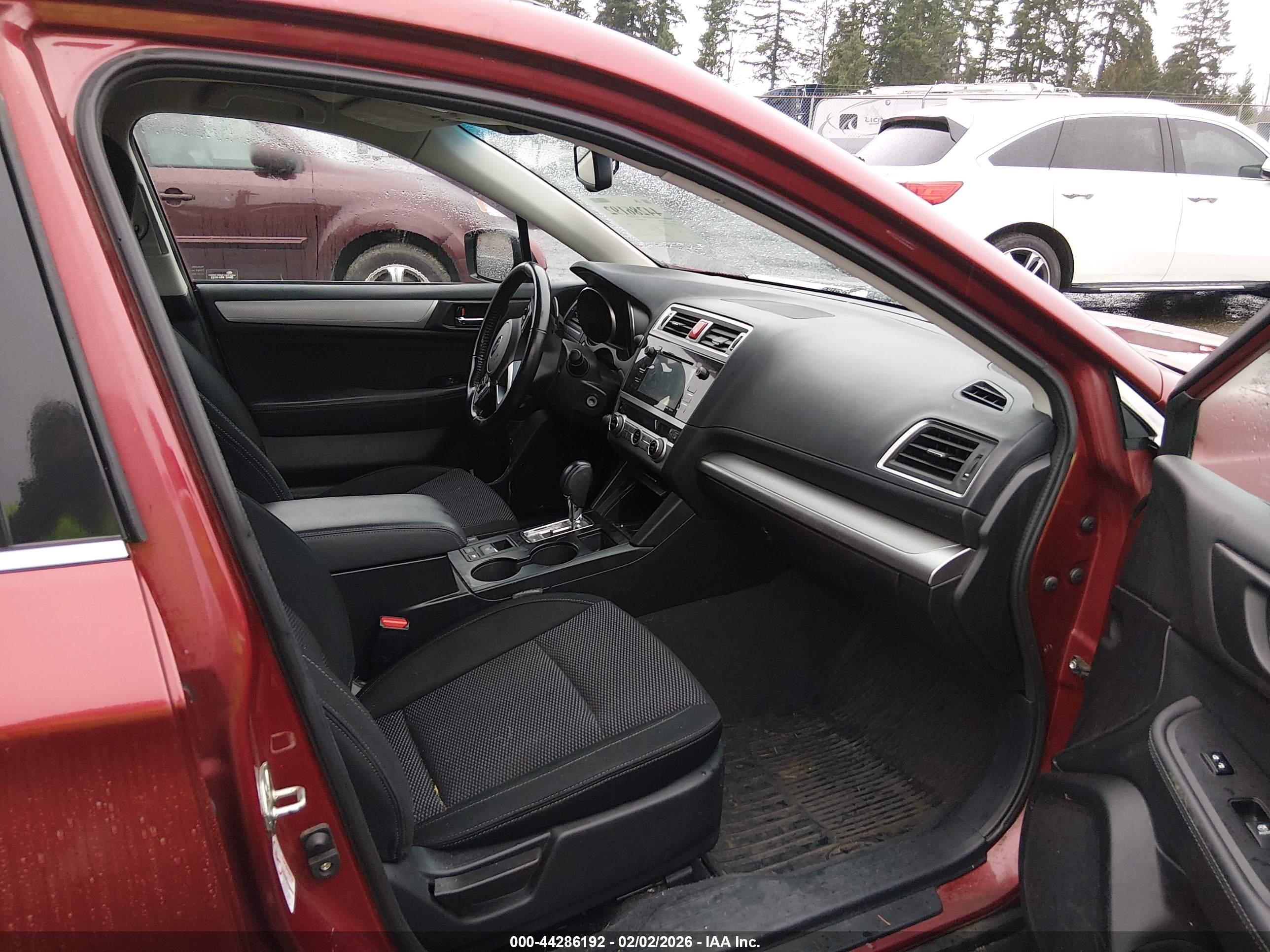 SUBARU OUTBACK image 5