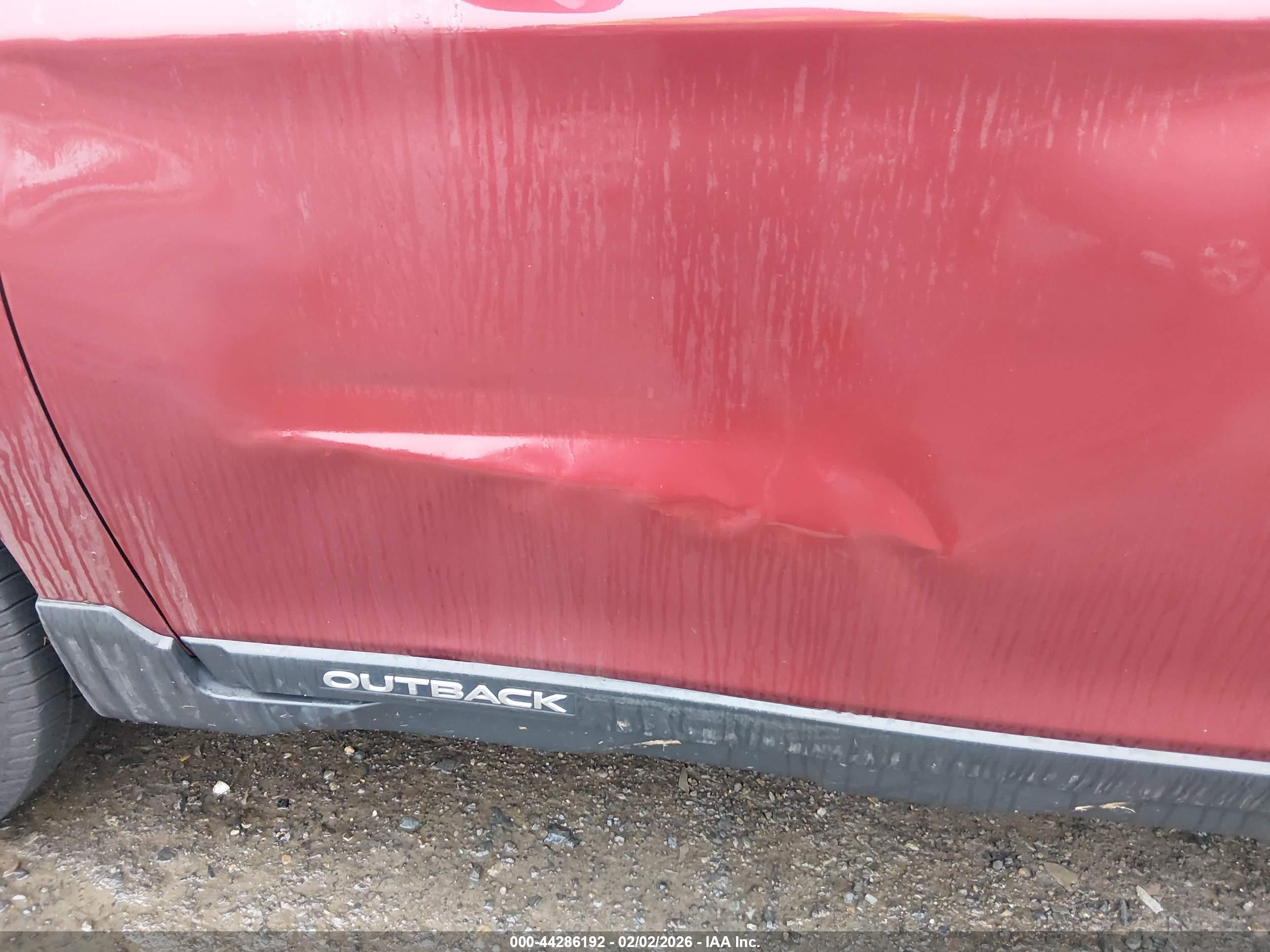 SUBARU OUTBACK image 6