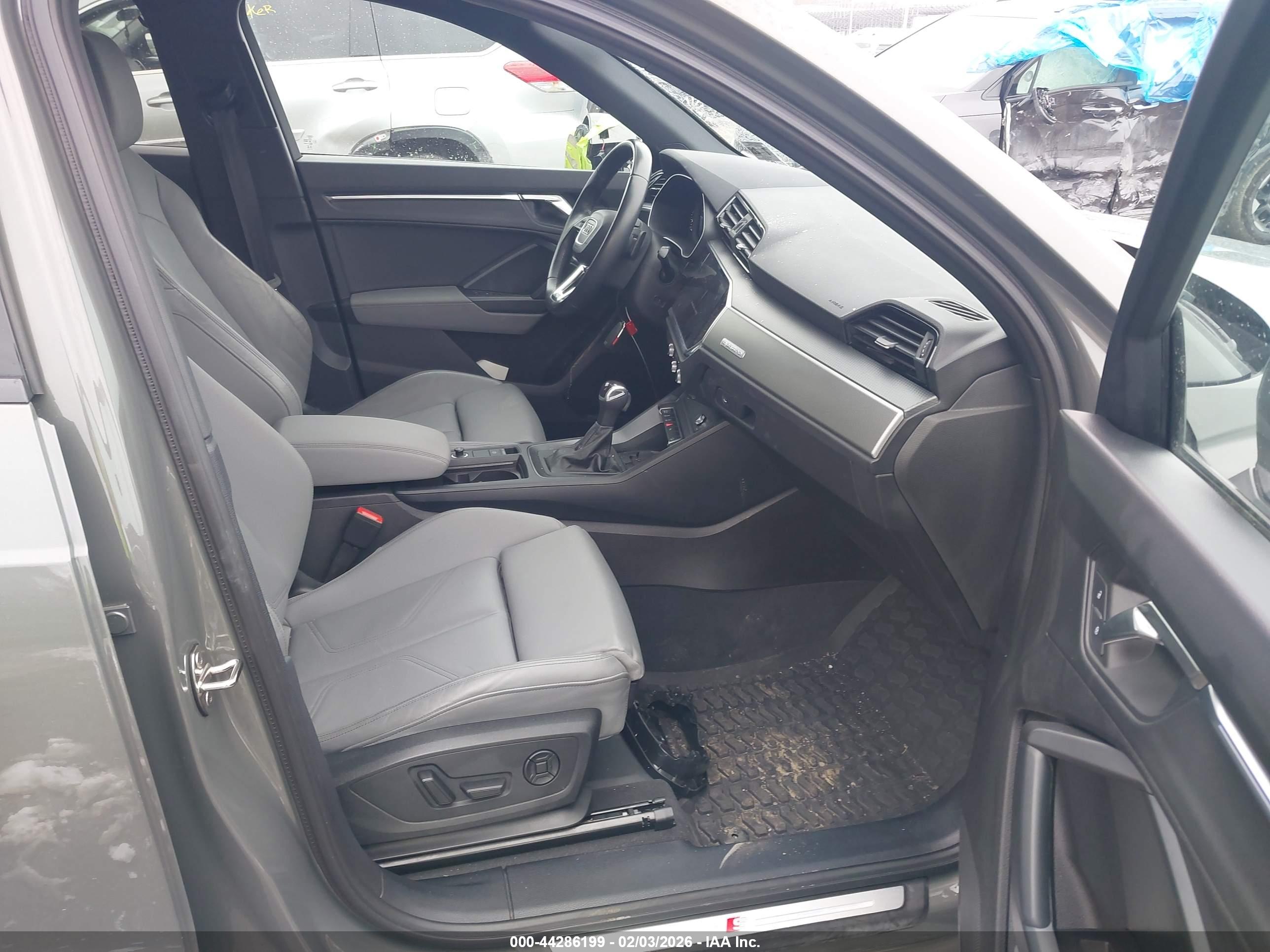 AUDI Q3 image 5