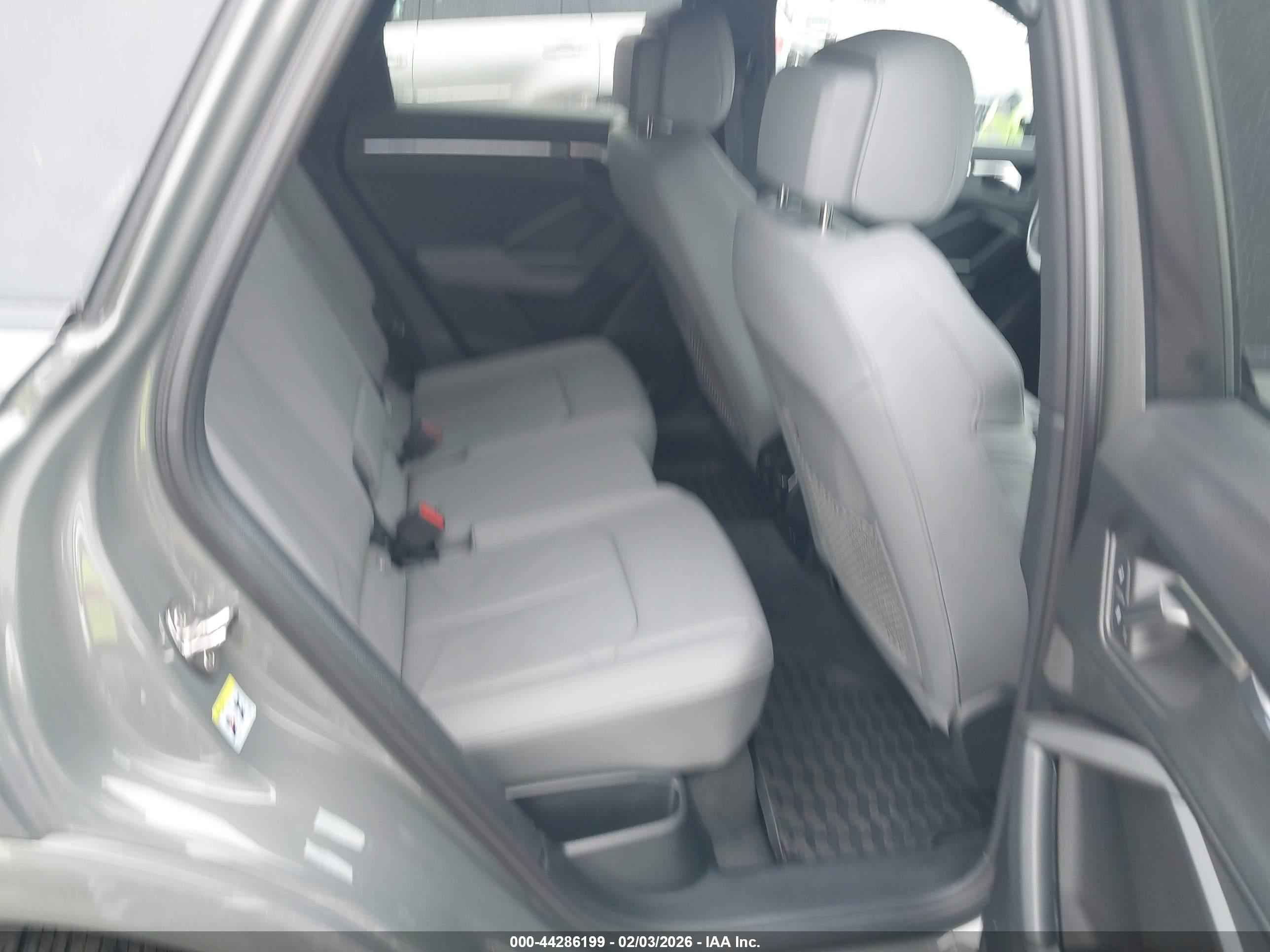 AUDI Q3 image 8