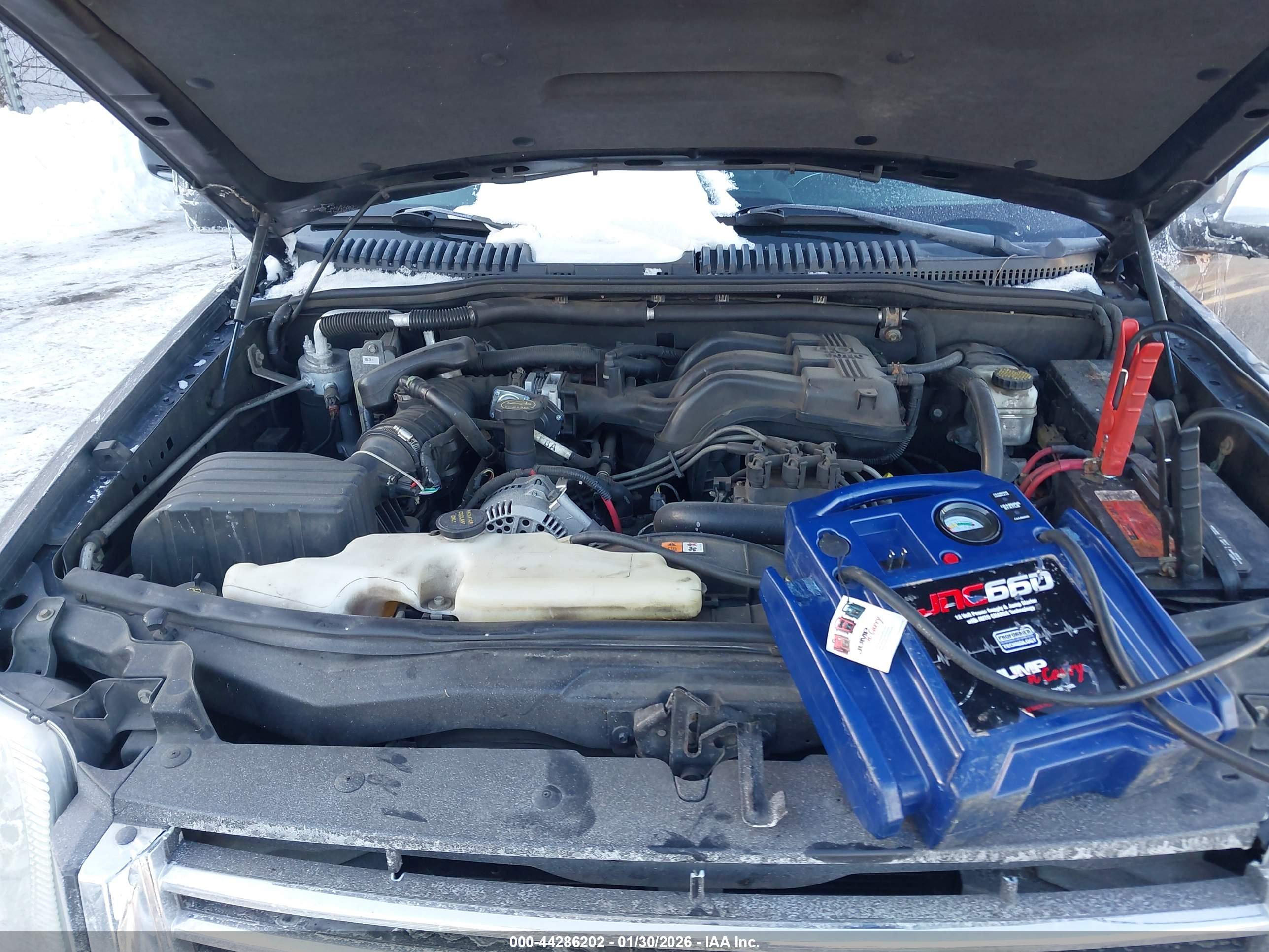 FORD EXPLORER image 10