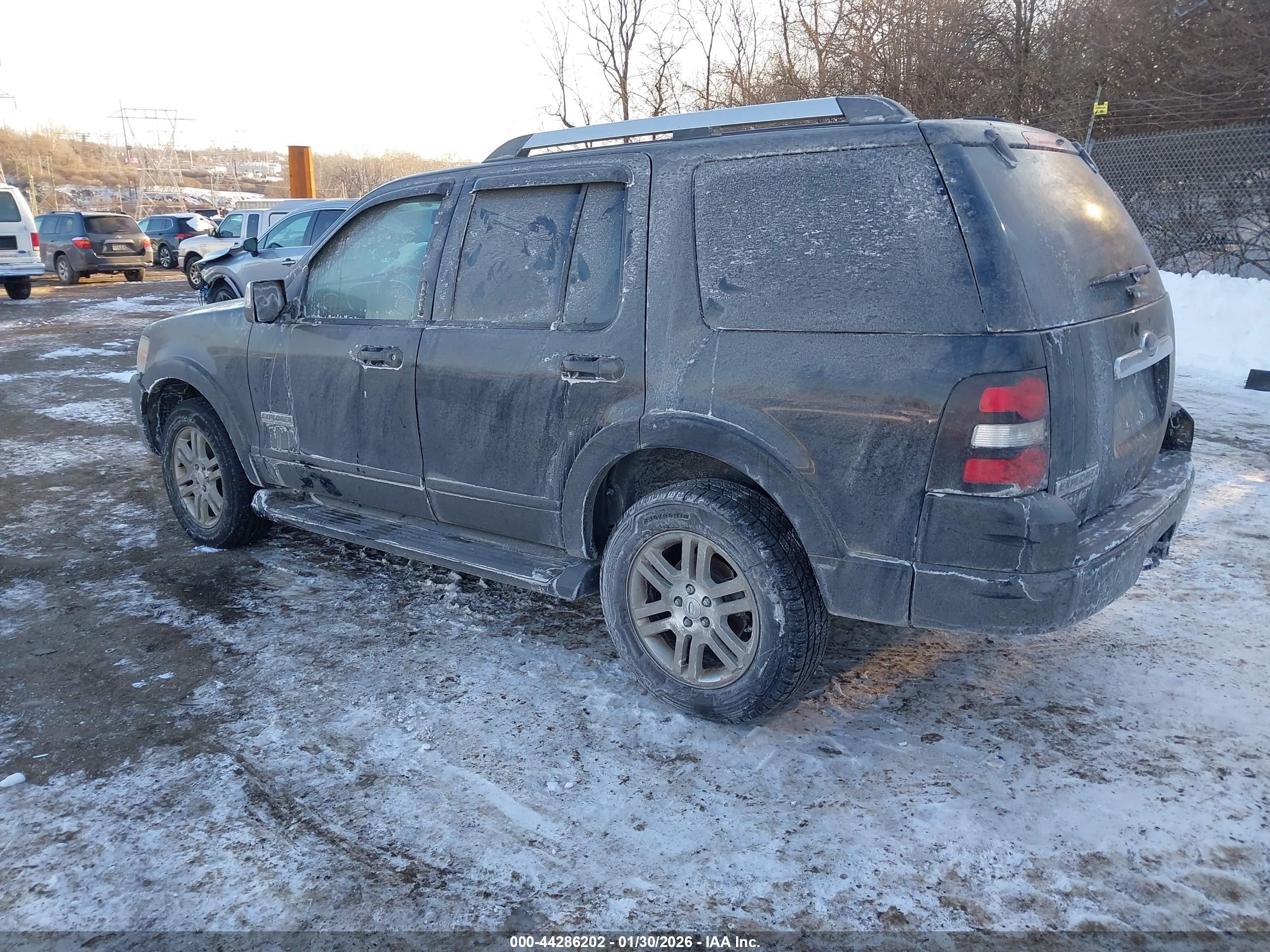 FORD EXPLORER image 3