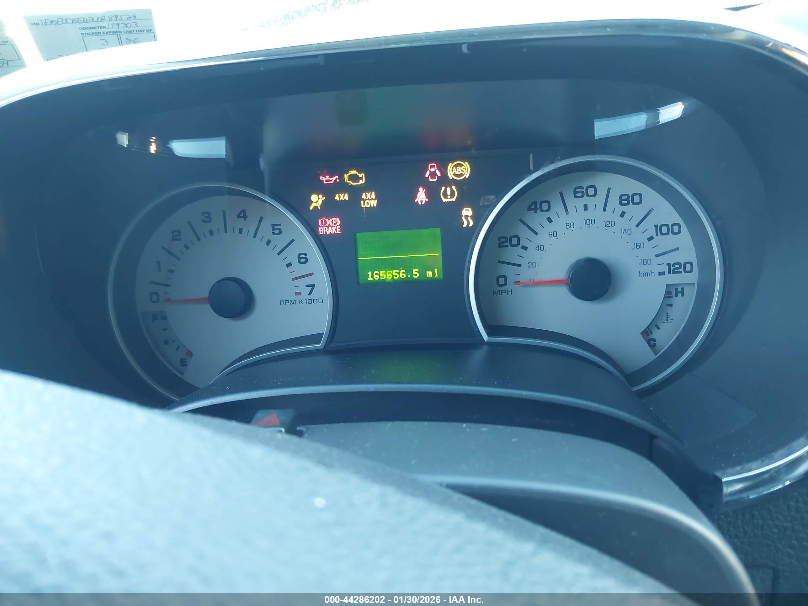 FORD EXPLORER image 7
