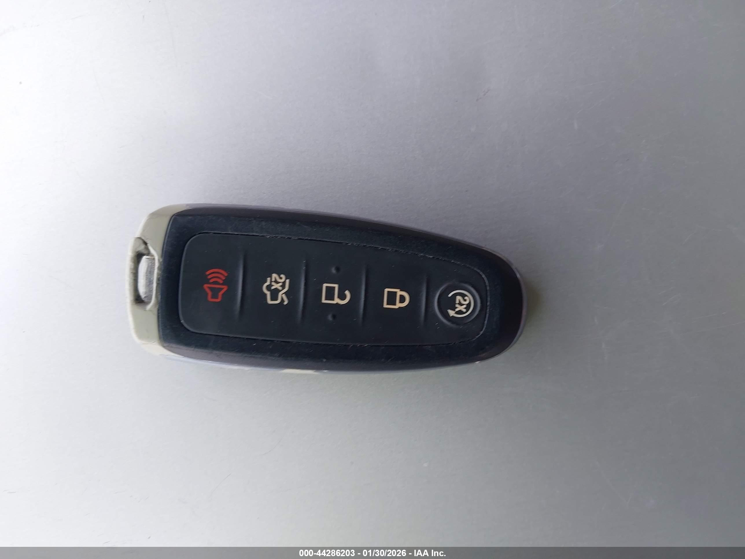 FORD ESCAPE image 11