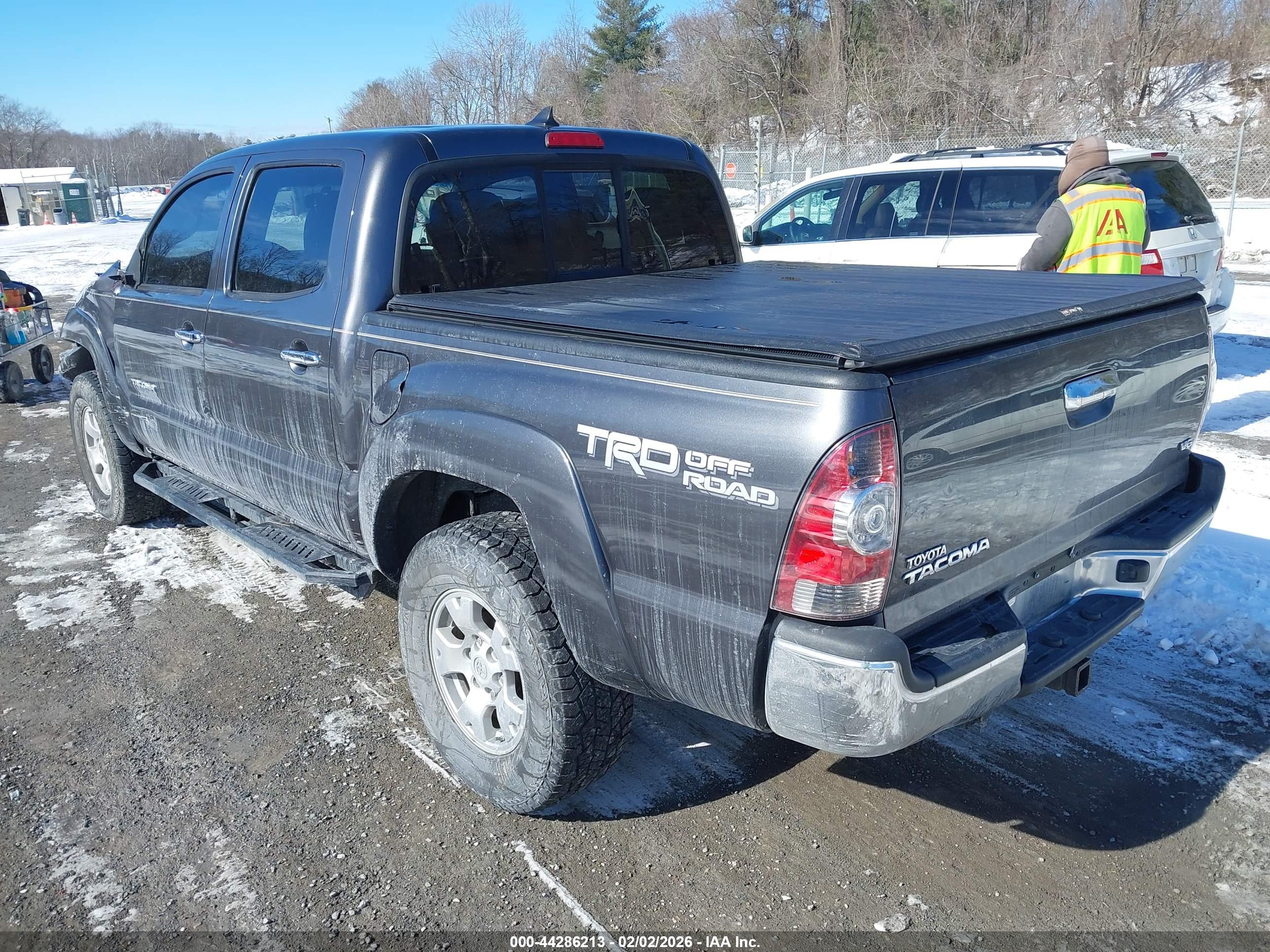 TOYOTA TACOMA image 3