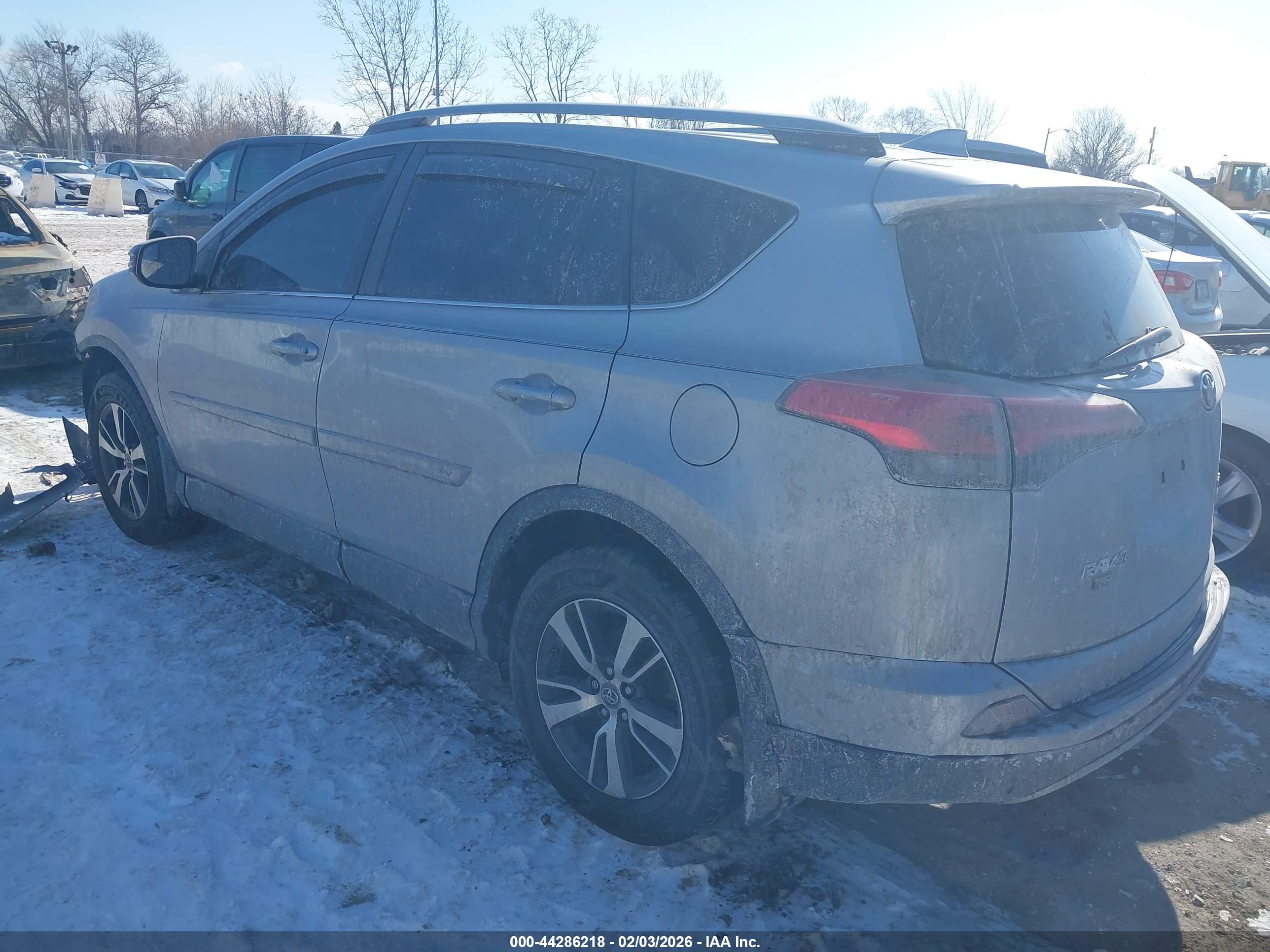 TOYOTA RAV4 image 3