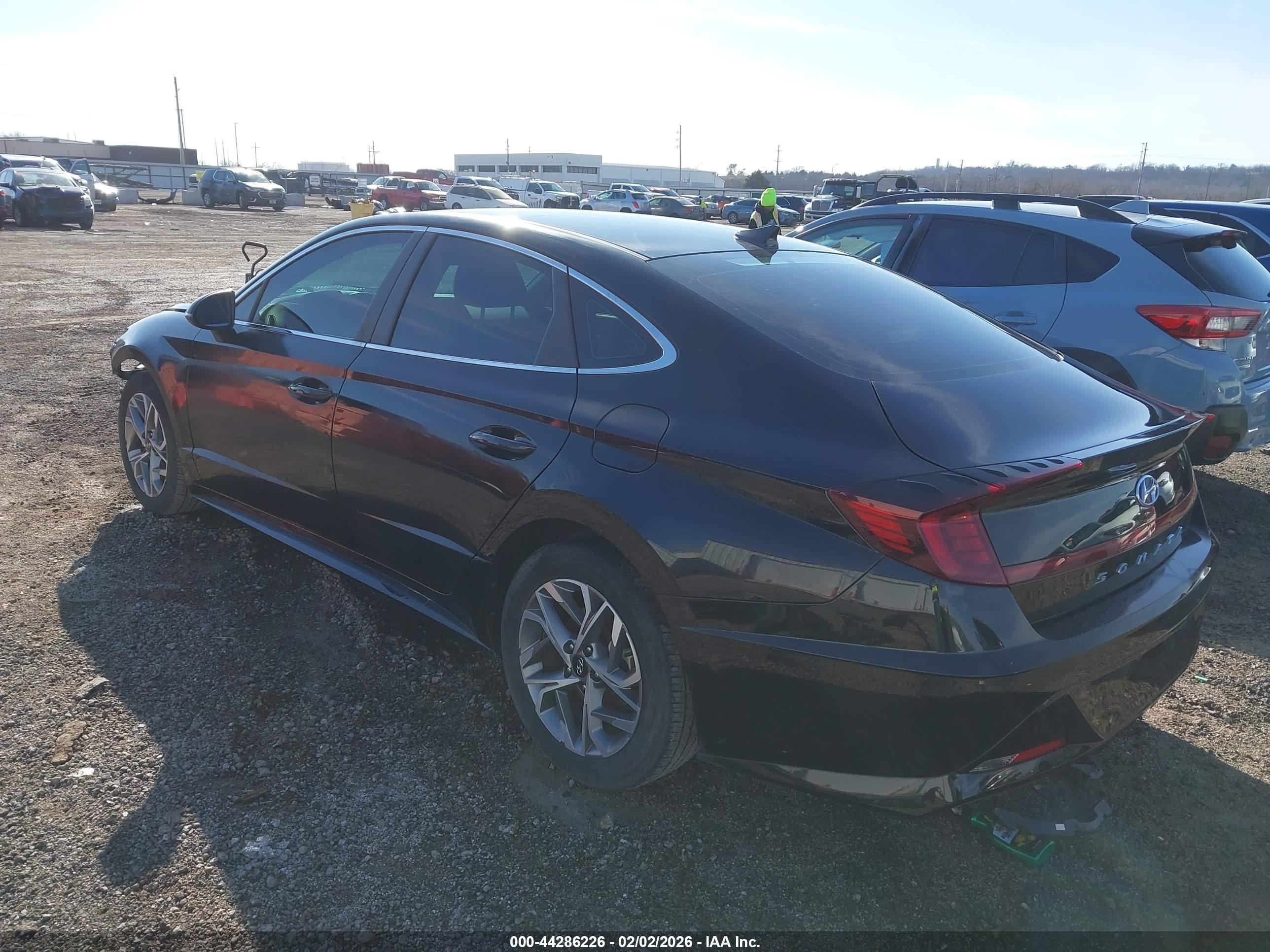 HYUNDAI SONATA image 3