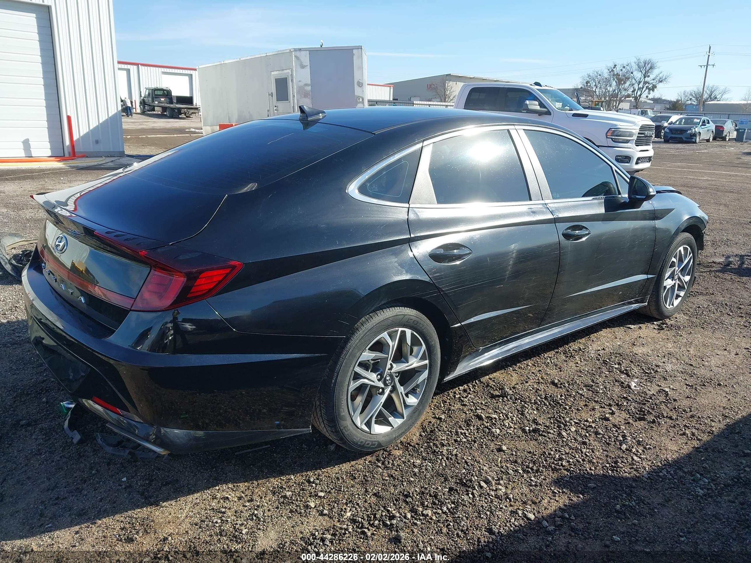 HYUNDAI SONATA image 4
