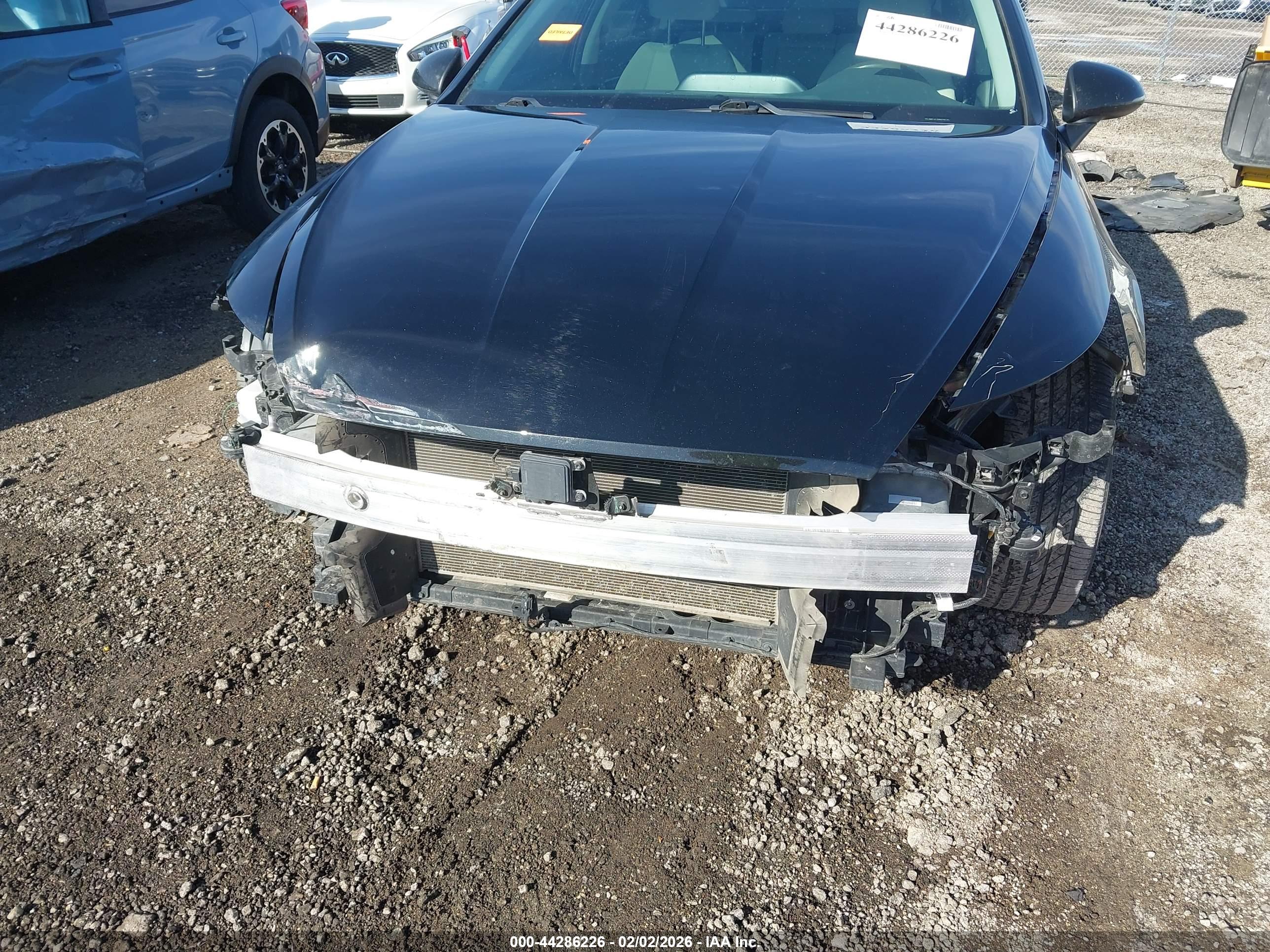 HYUNDAI SONATA image 6
