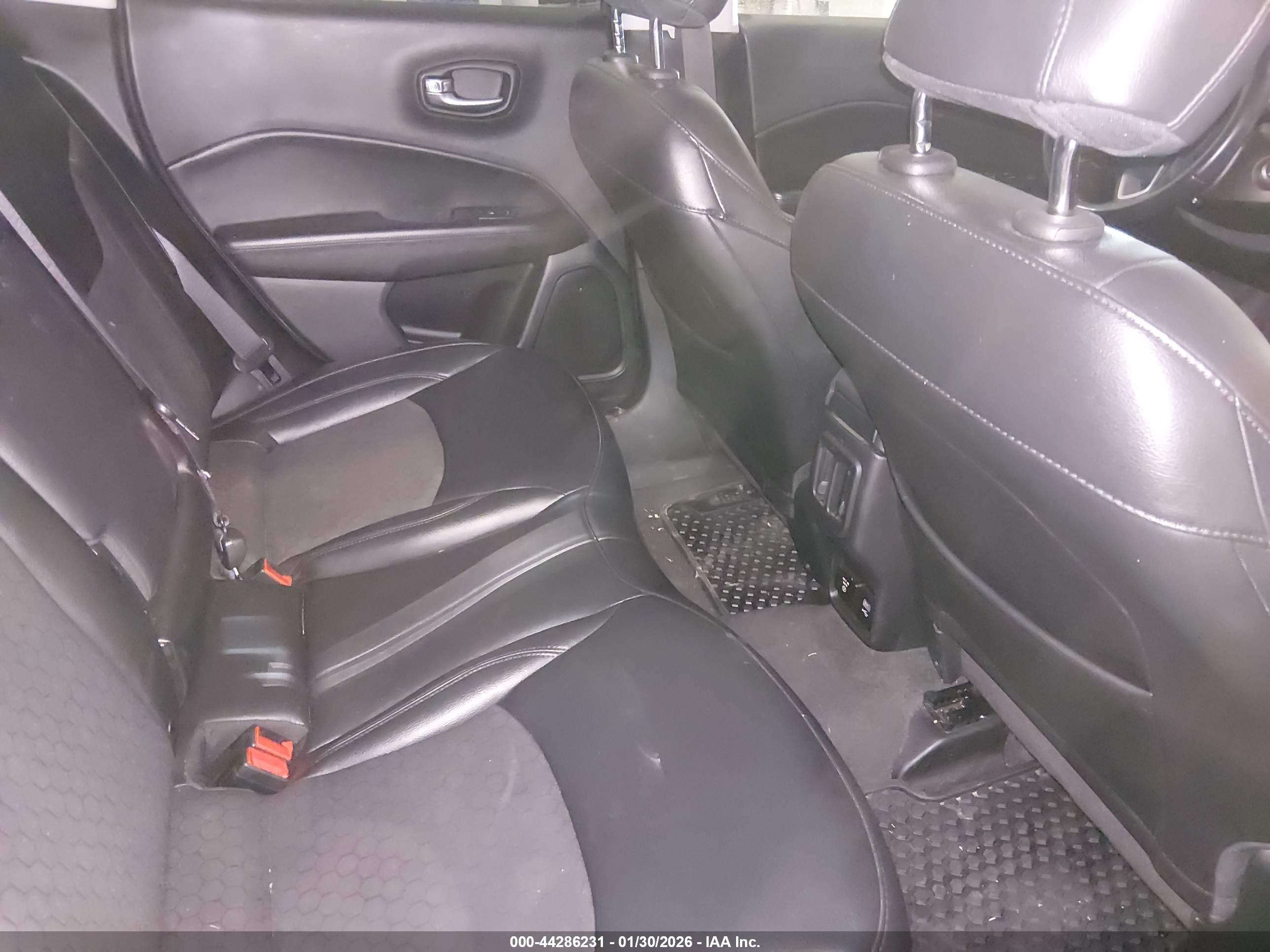 JEEP COMPASS image 8