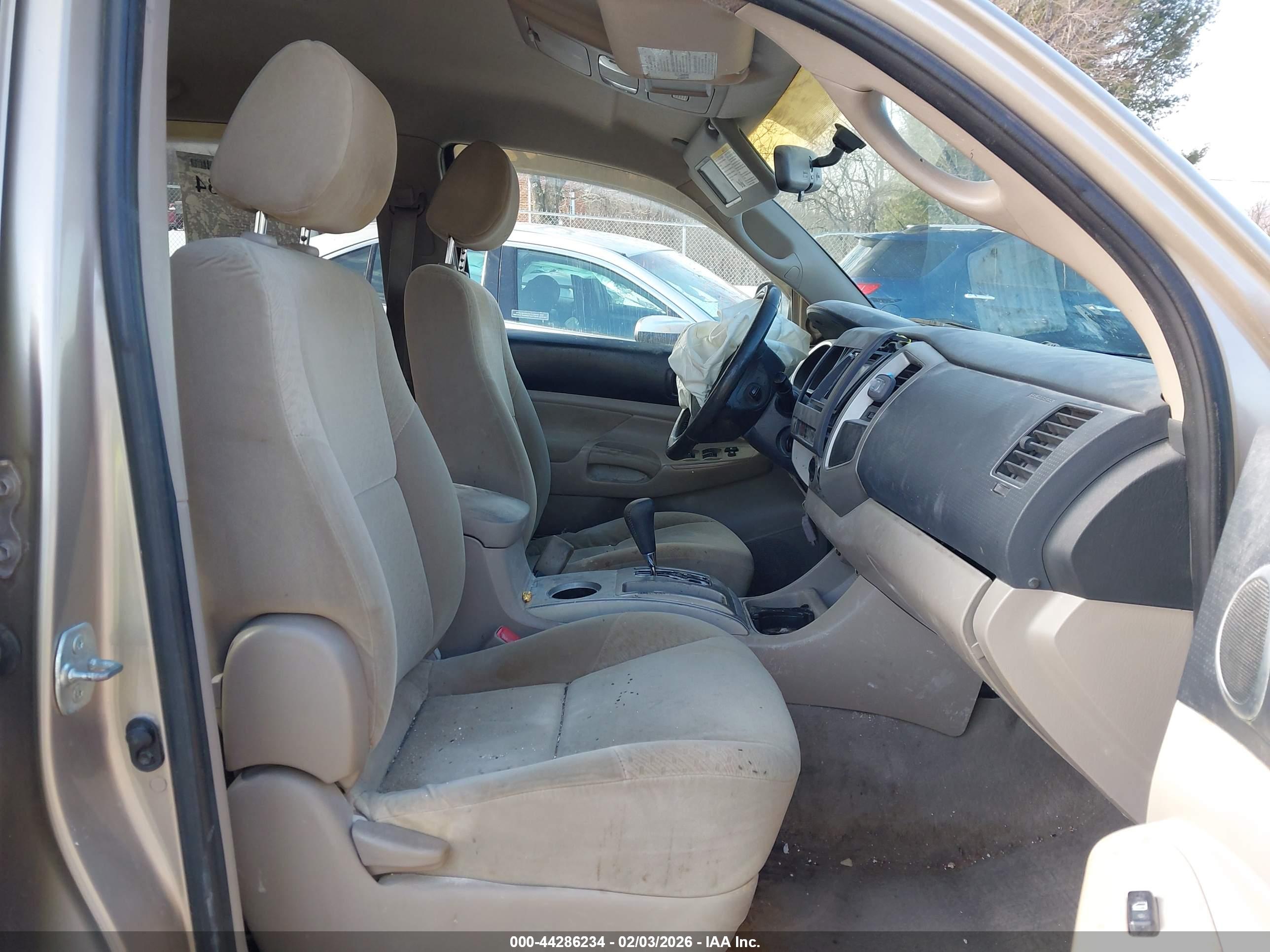 TOYOTA TACOMA image 5