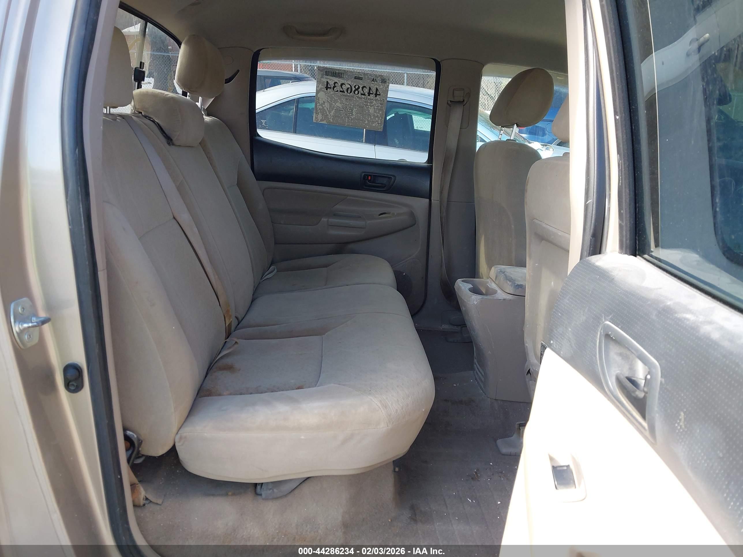 TOYOTA TACOMA image 8