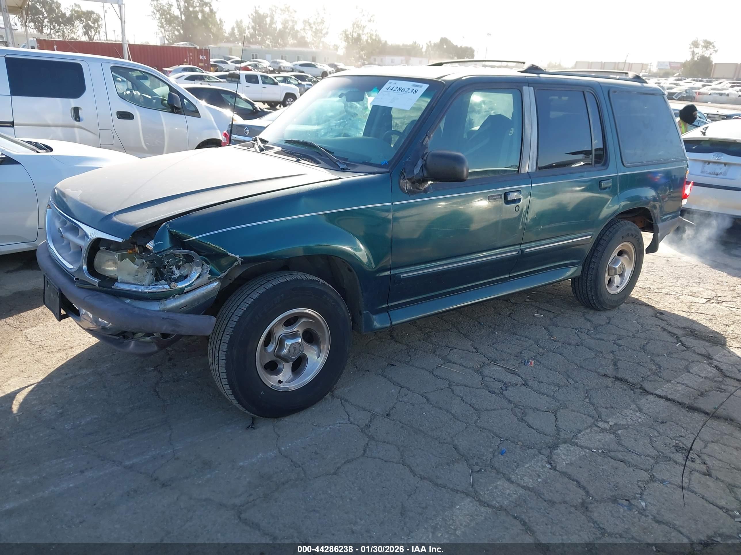 FORD EXPLORER image 2